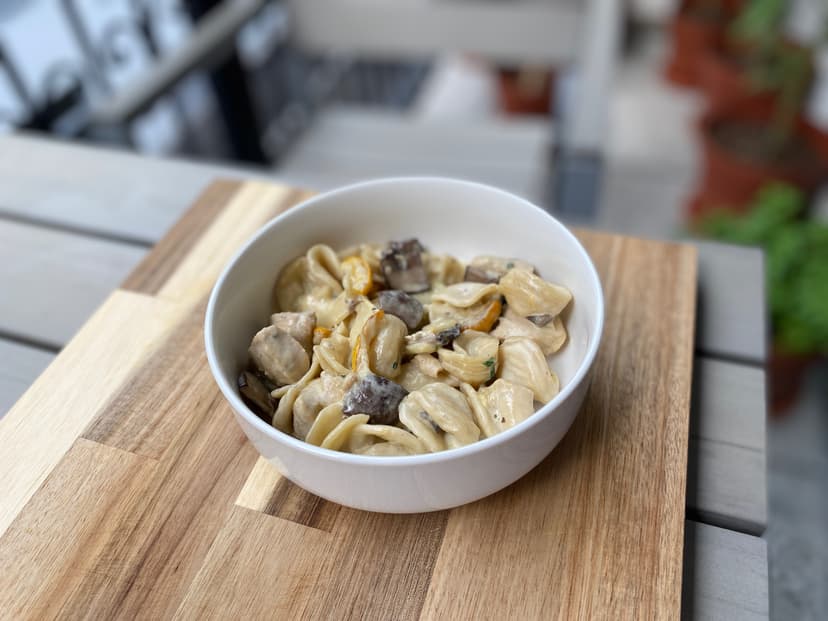 Cremige Hähnchen- &amp; Gemüse-Pasta Rocely Rezept