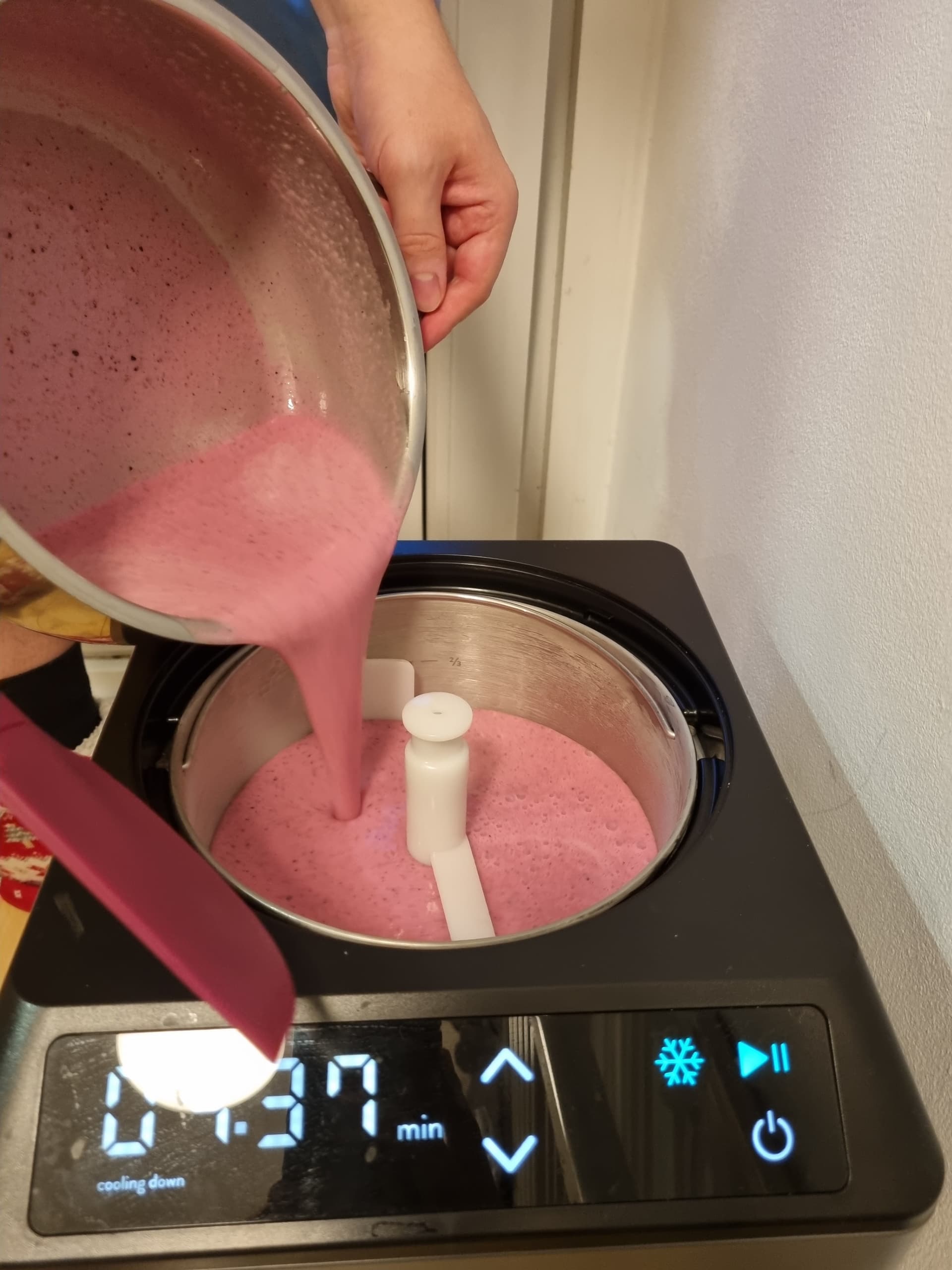 Bild für Drachenfrucht-Erdbeer-Sahneeis
