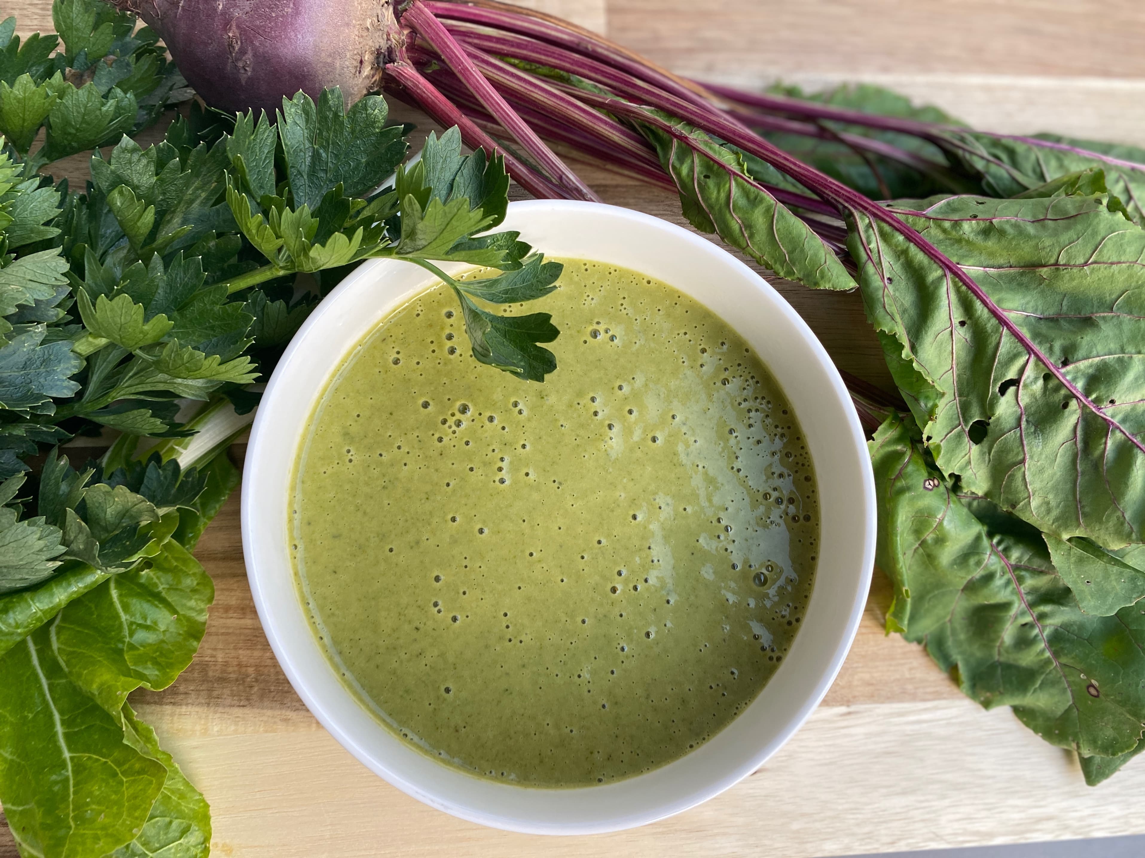 Wurzelgemüse- und Blattgemüse-Cremesuppe Recipe Image