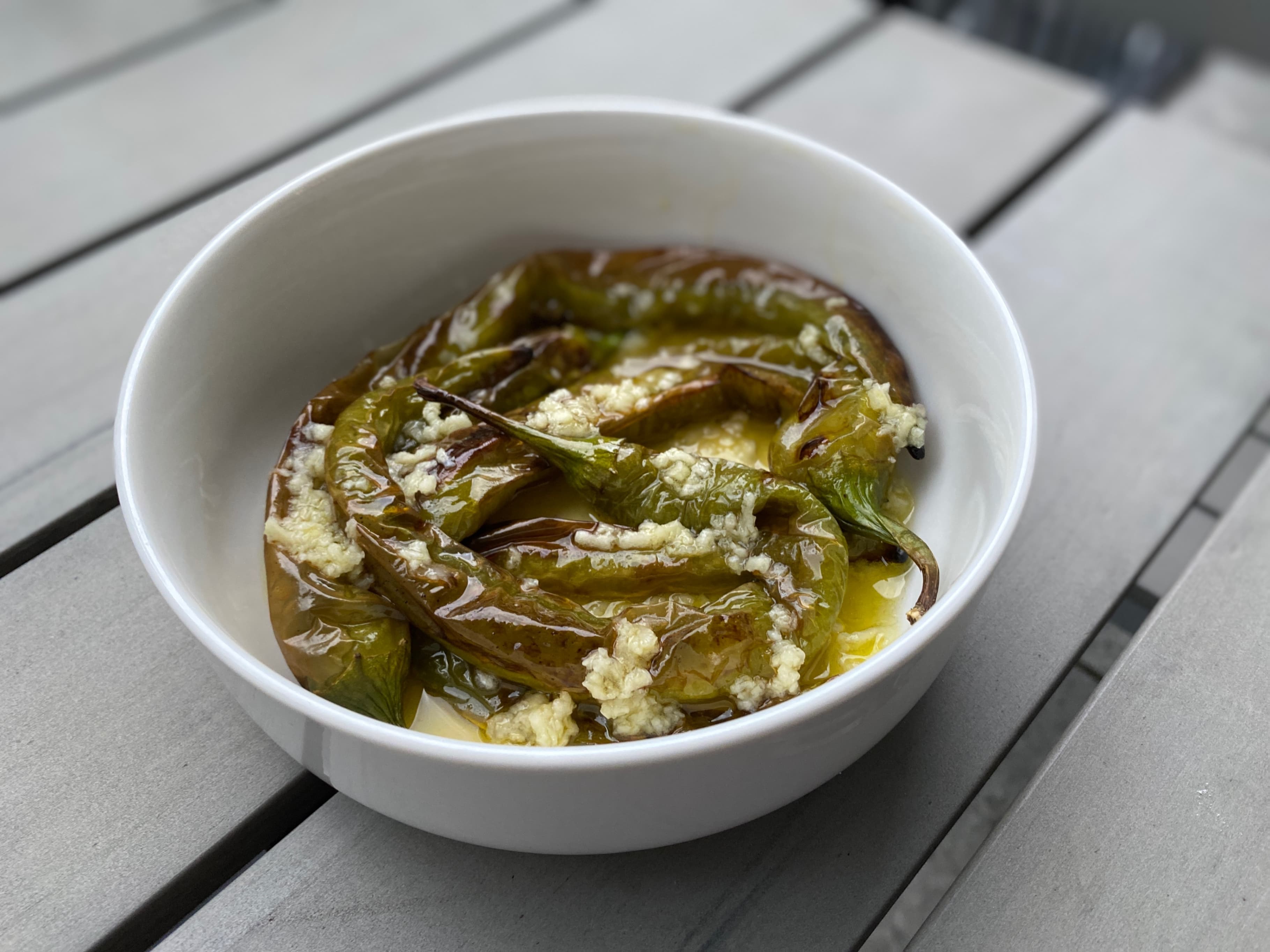 Scharfe gebackene grüne Paprika-Vorspeise Recipe Image