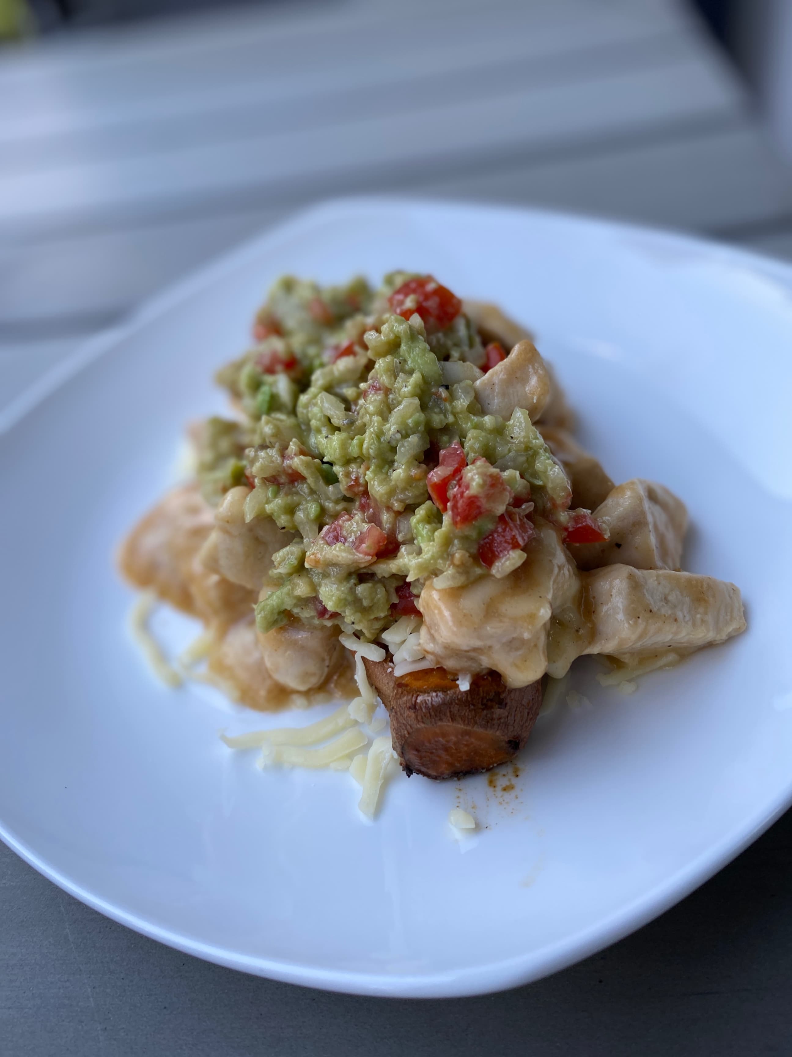 Baked Sweet Potato with Chicken and Guacamole Rocely Recipe