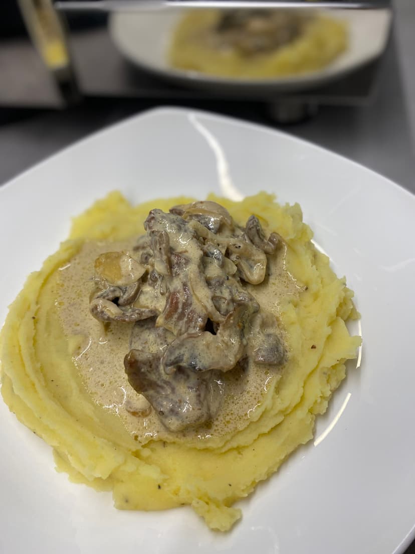Recette Rocely de Bœuf Stroganoff avec purée de pommes de terre