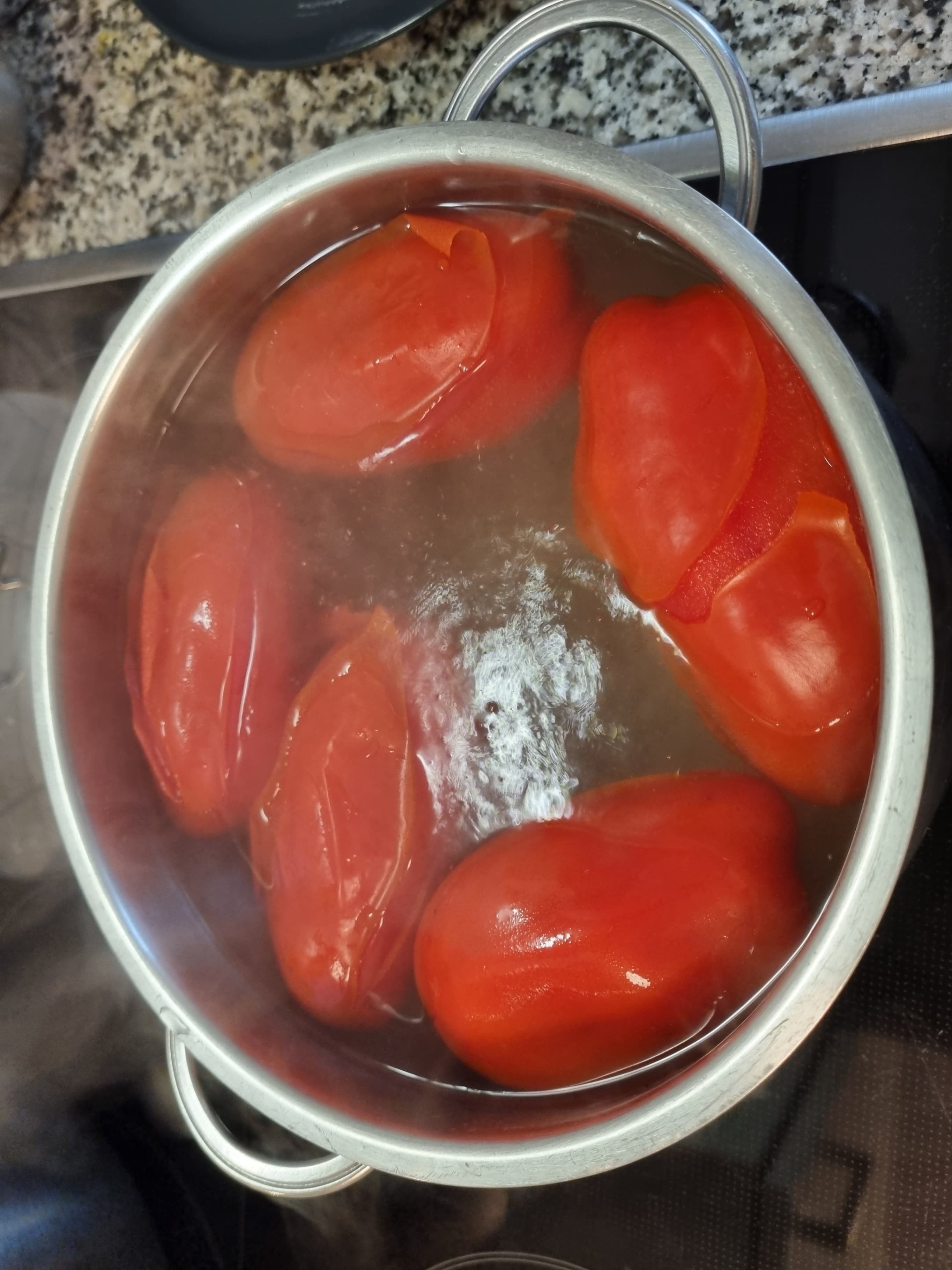 Imagen de la receta Salsa fresca de tomate San Marzano