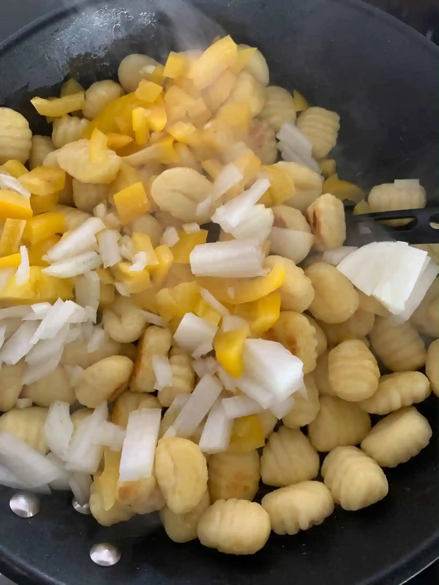Bild für Vegane Onepot-Gnocchi-Pfanne: Schnelle und Herzhafte Mahlzeit in Einer Pfanne