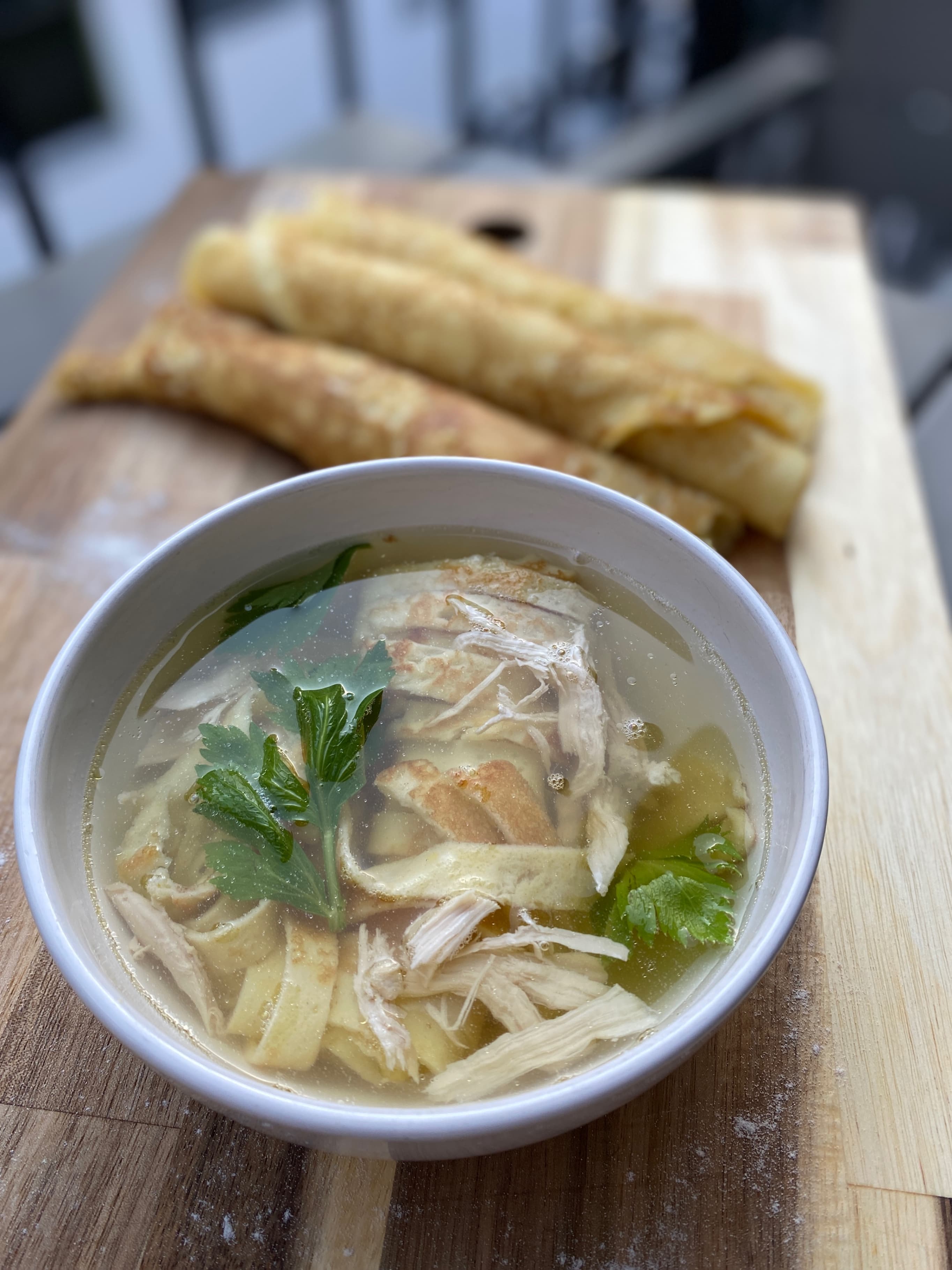 Sopa de Tortitas con Pollo (Frittatensuppe) Recipe Image