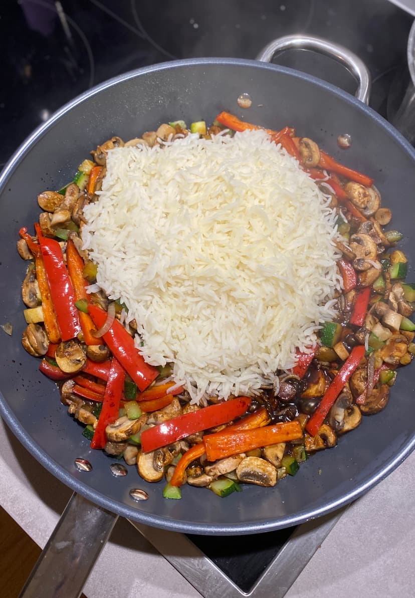 Gemüse-Stir-Fry mit hausgemachter Teriyaki-Sauce Rocely Rezept