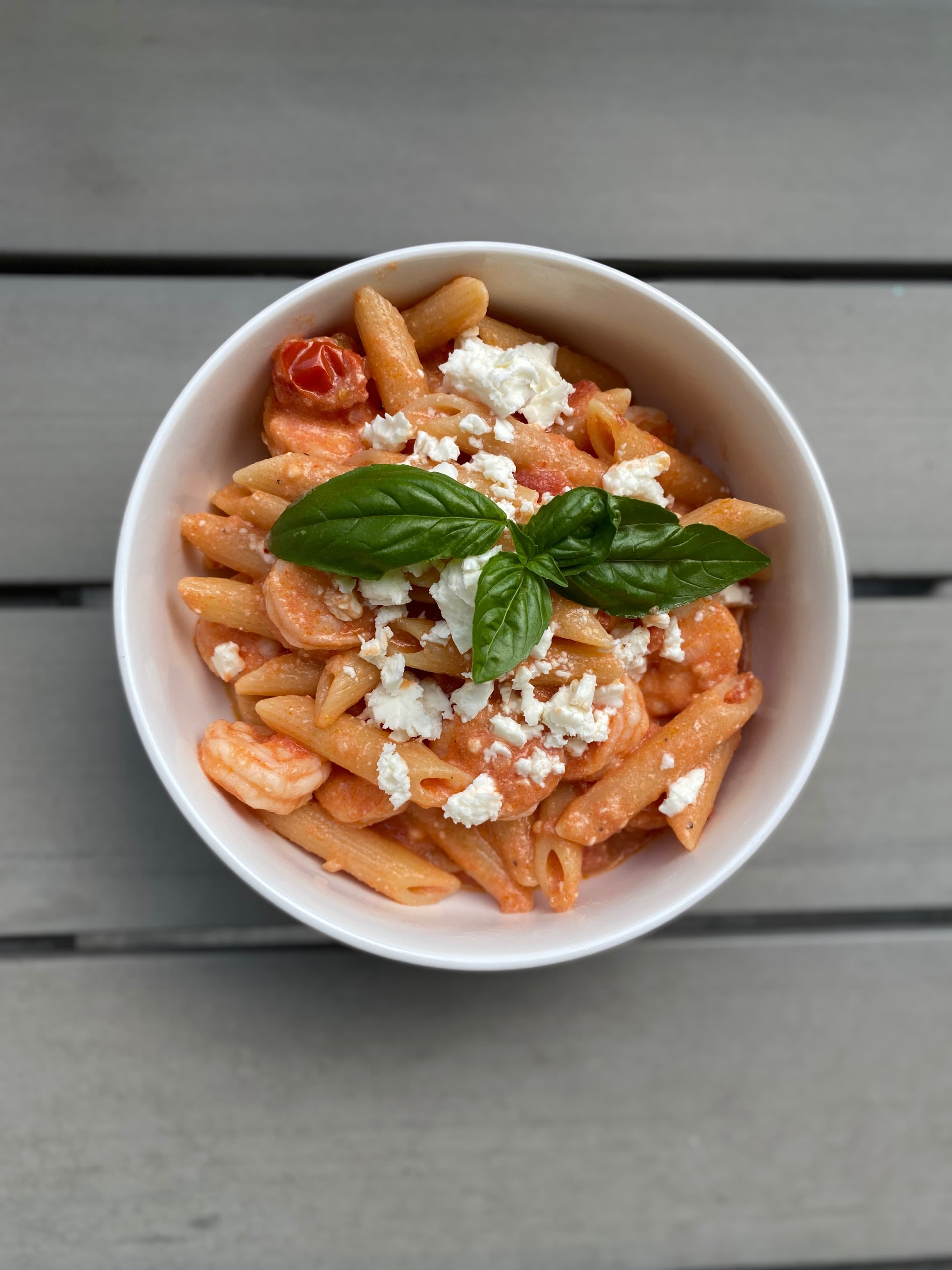 Garnalenpasta met Feta Tomatensaus Recipe Image