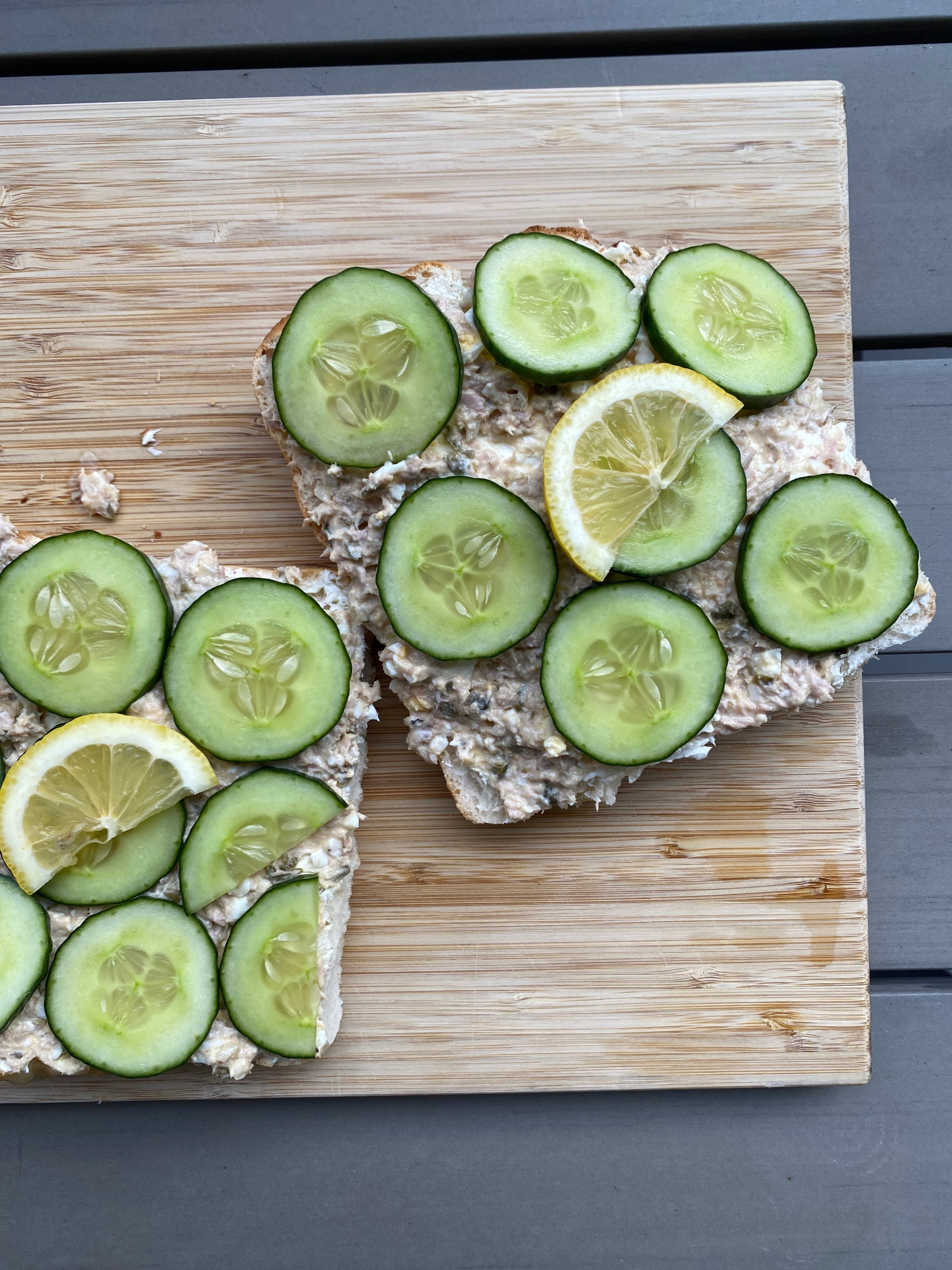 Komkommer Tonijn Sandwich Recipe Image