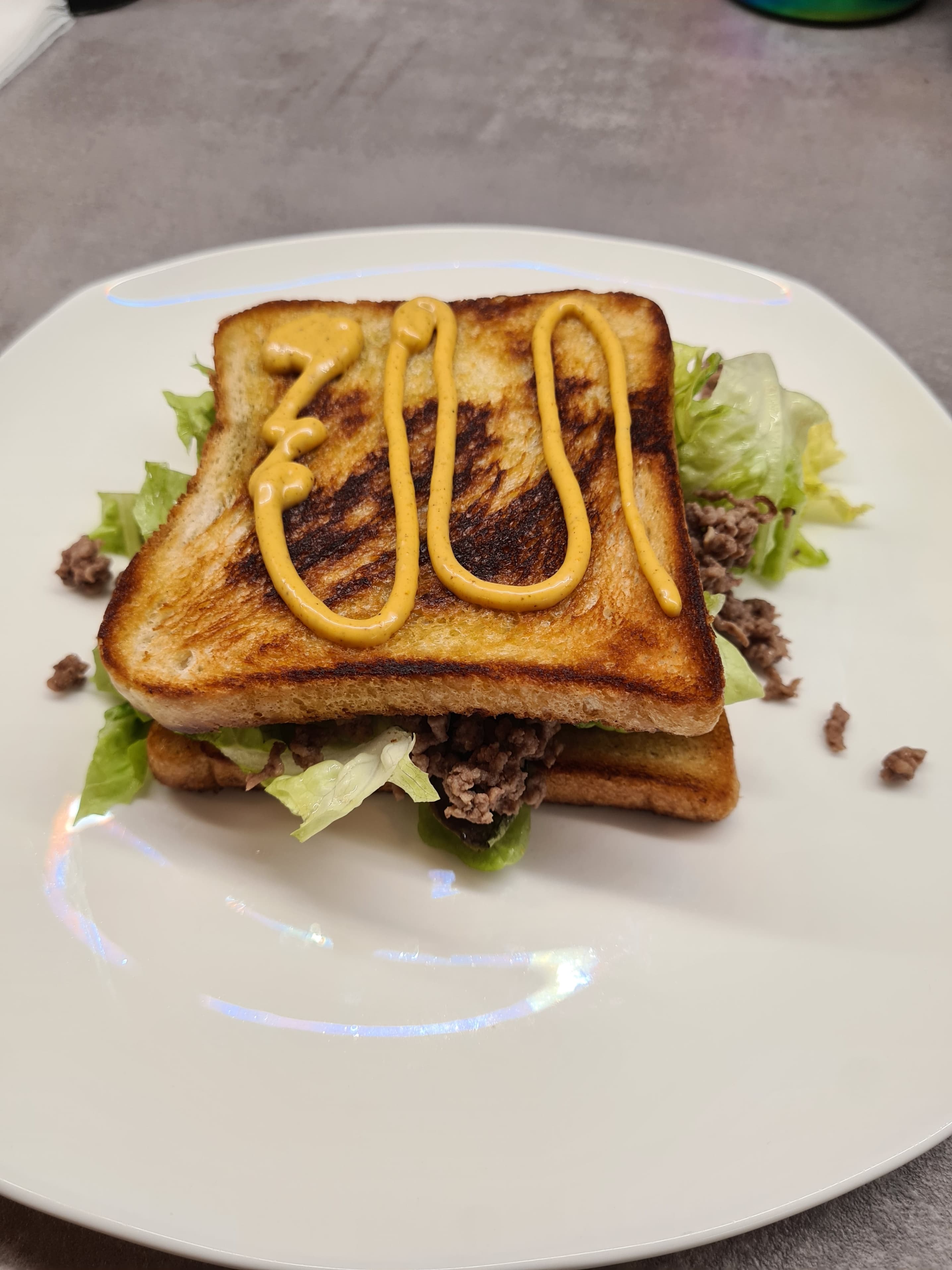 Minced Meat and Lettuce Sandwich with Curry Sauce Recipe Image