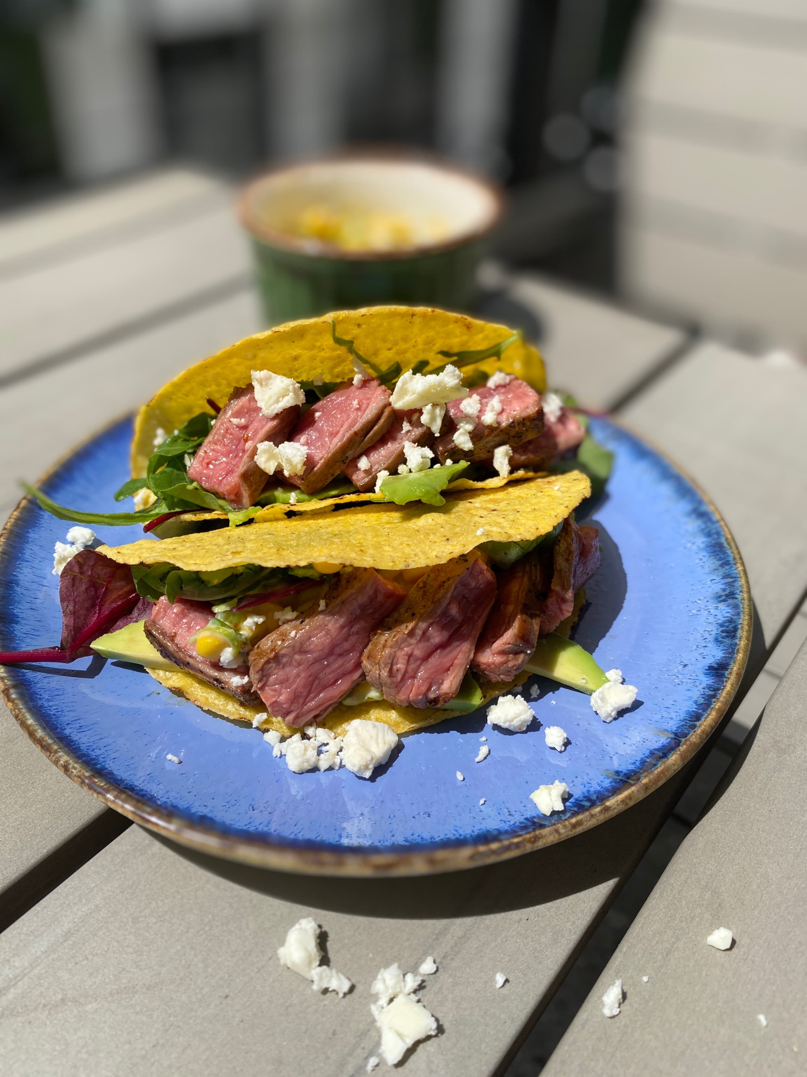 Rindfleisch-Tacos mit Street Corn und AvocadoRecipe Image