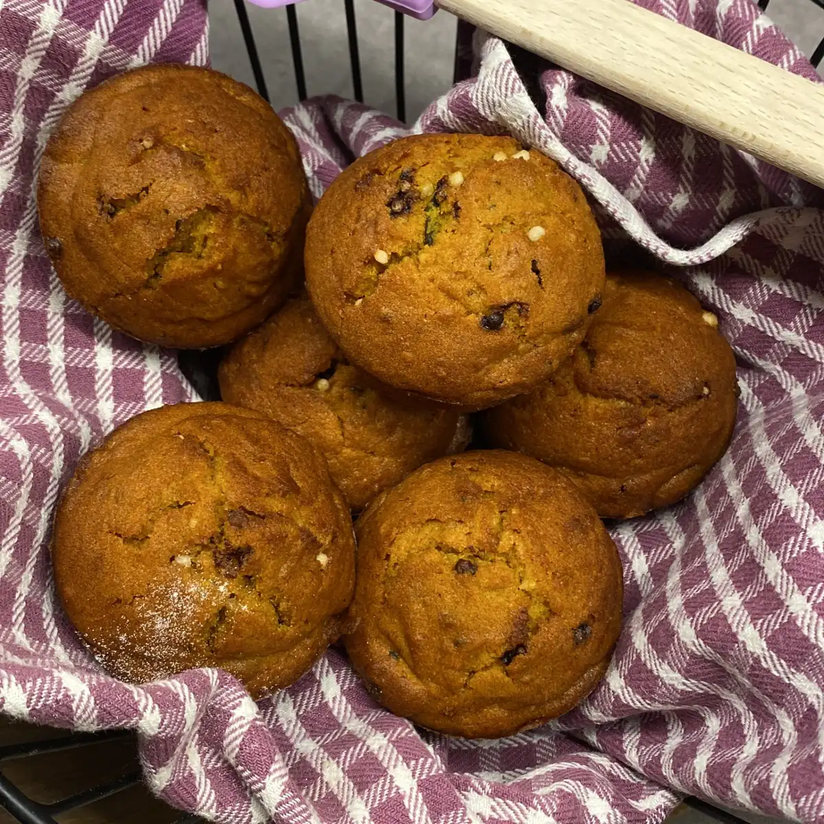 Pumpkin Muffins with Chocolate Recipe - Rocely