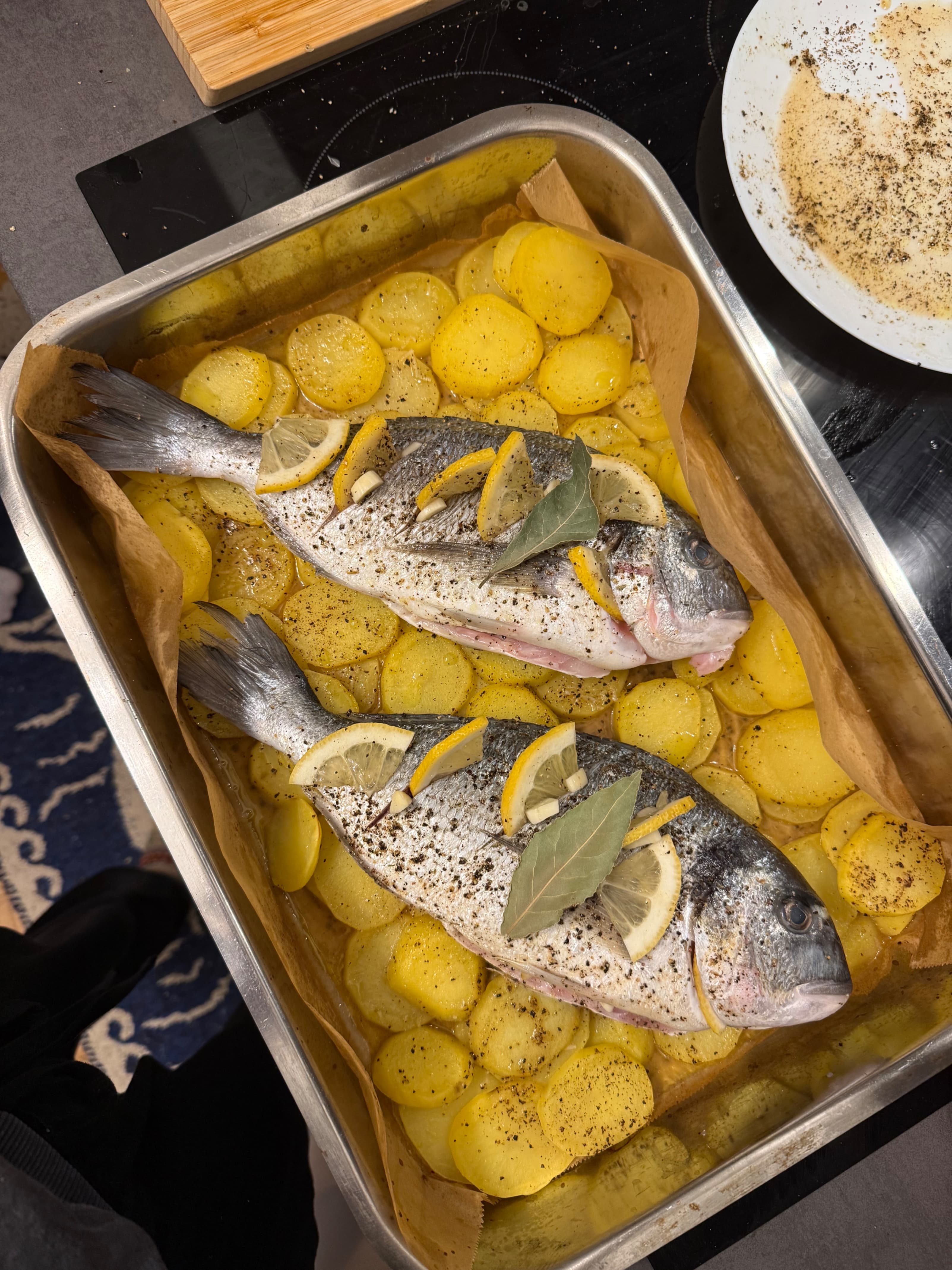 Печена ципура с картофи Recipe Image