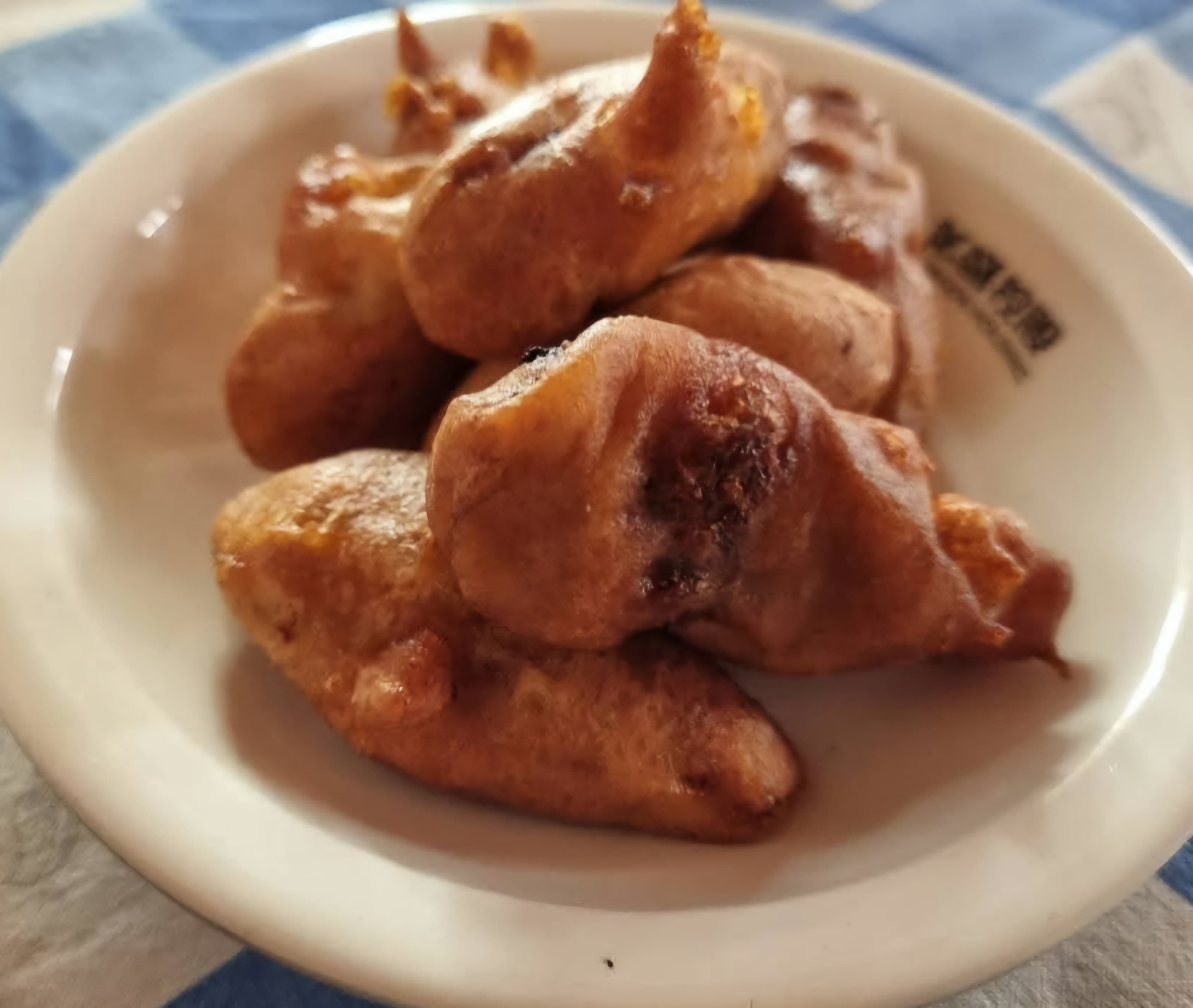 Mofo Akondro : Bananes frites traditionnelles malgaches enrobées d'une pâte croustillanteRecipe Image