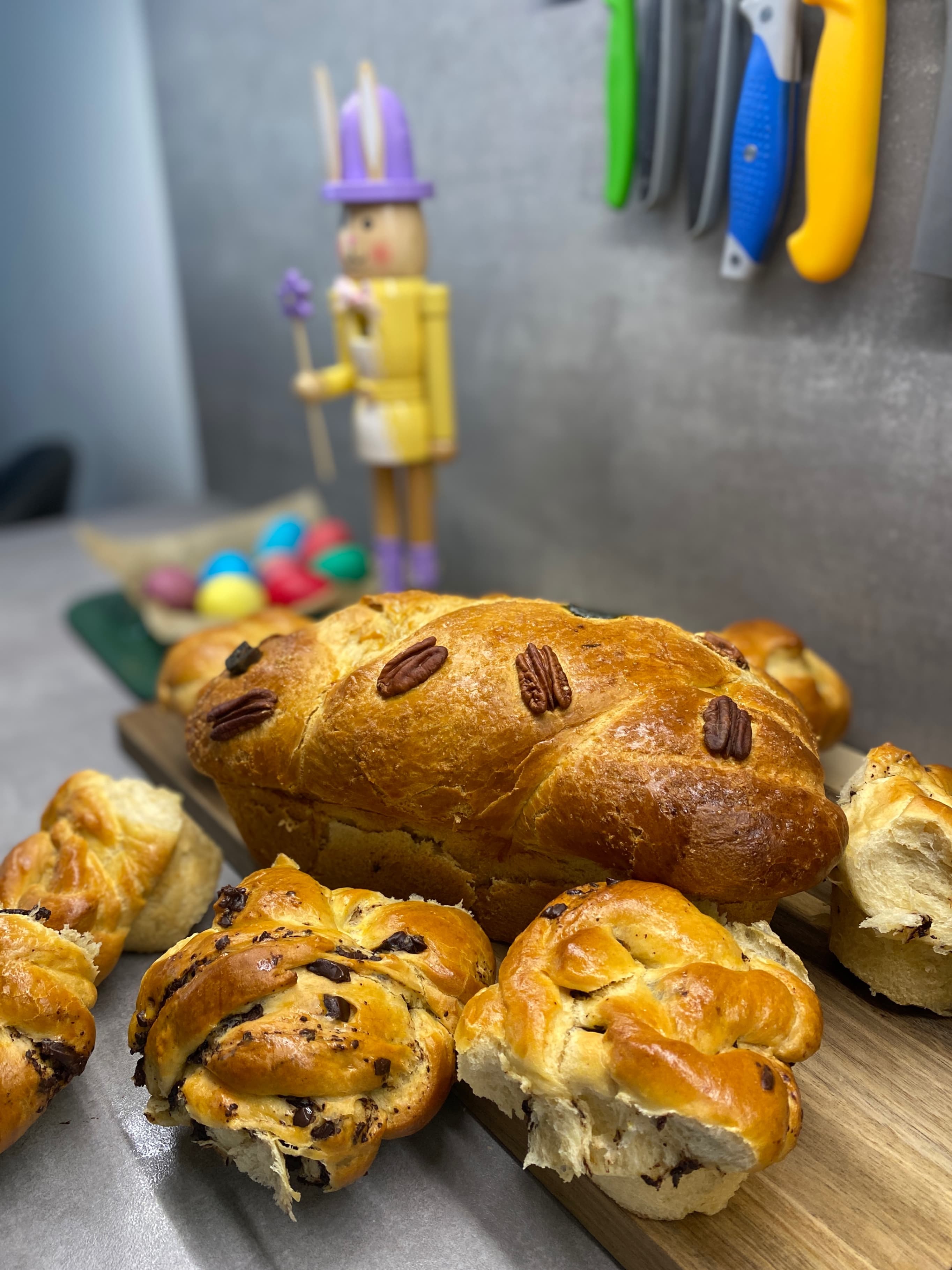 Kozunak with Green Figs and Pecans Recipe Image