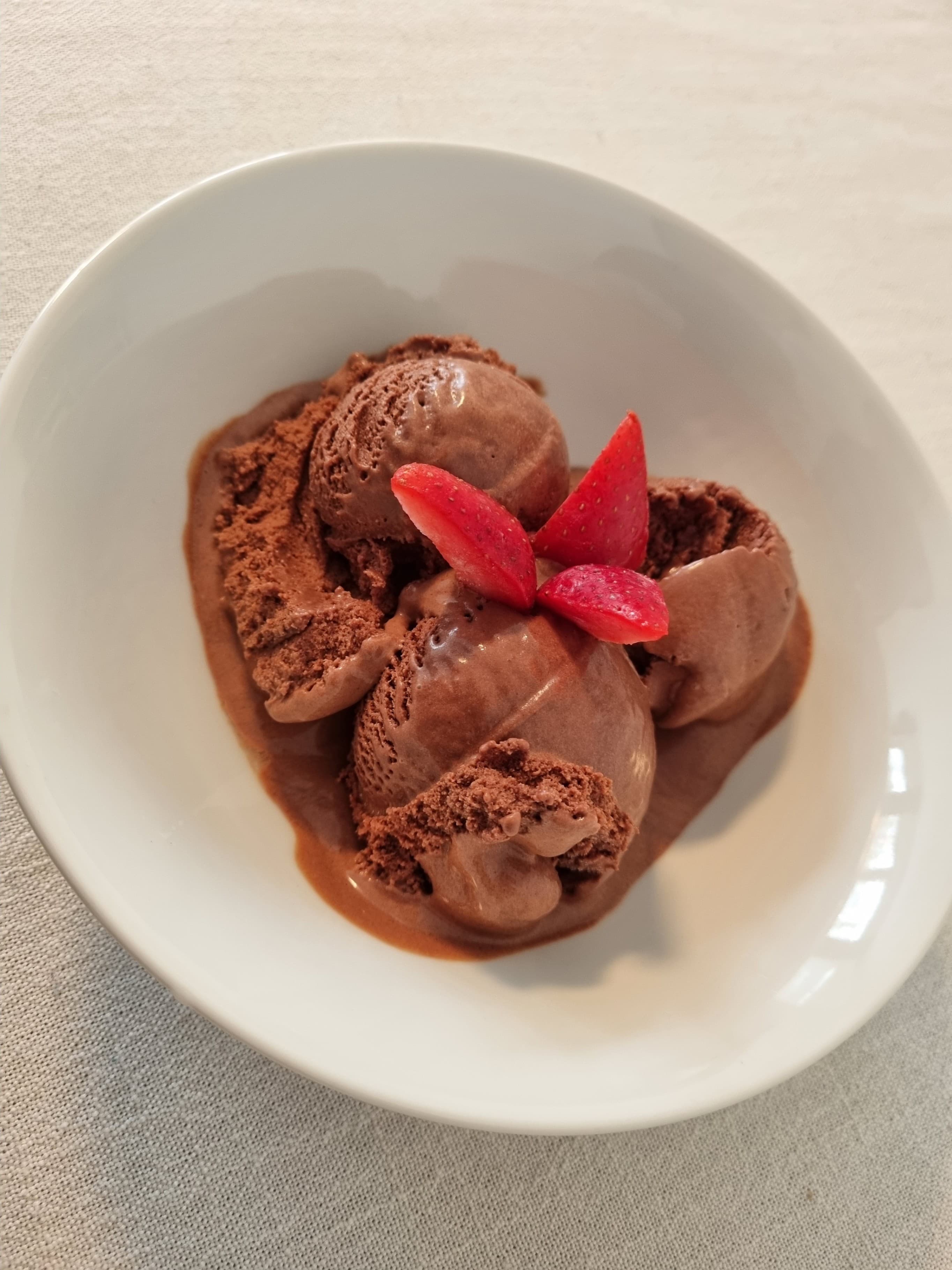 Crème glacée chocolat-framboiseRecipe Image