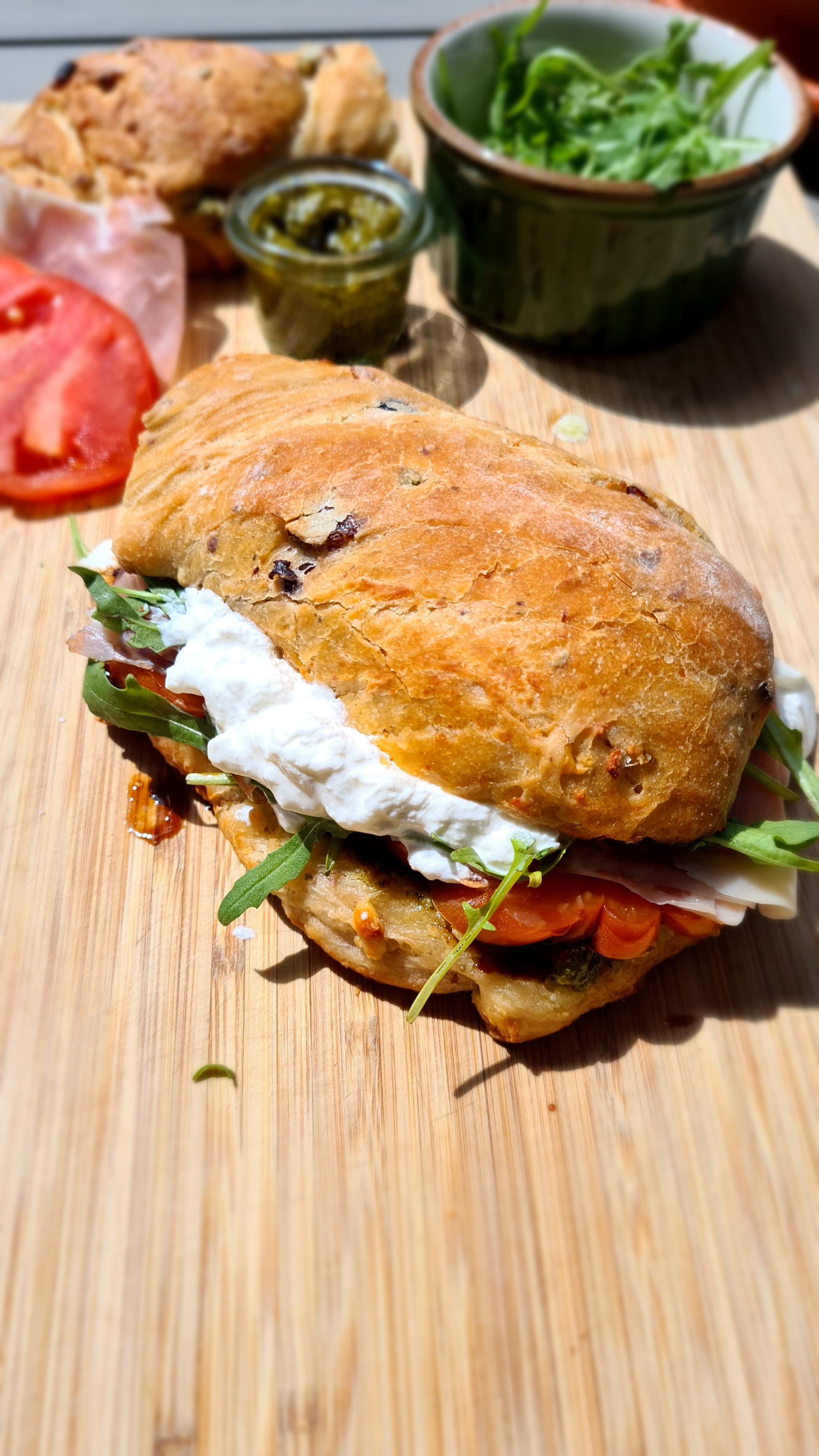 Grillowana Kanapka z Ciabatty z Prosciutto i BurratąRecipe Image