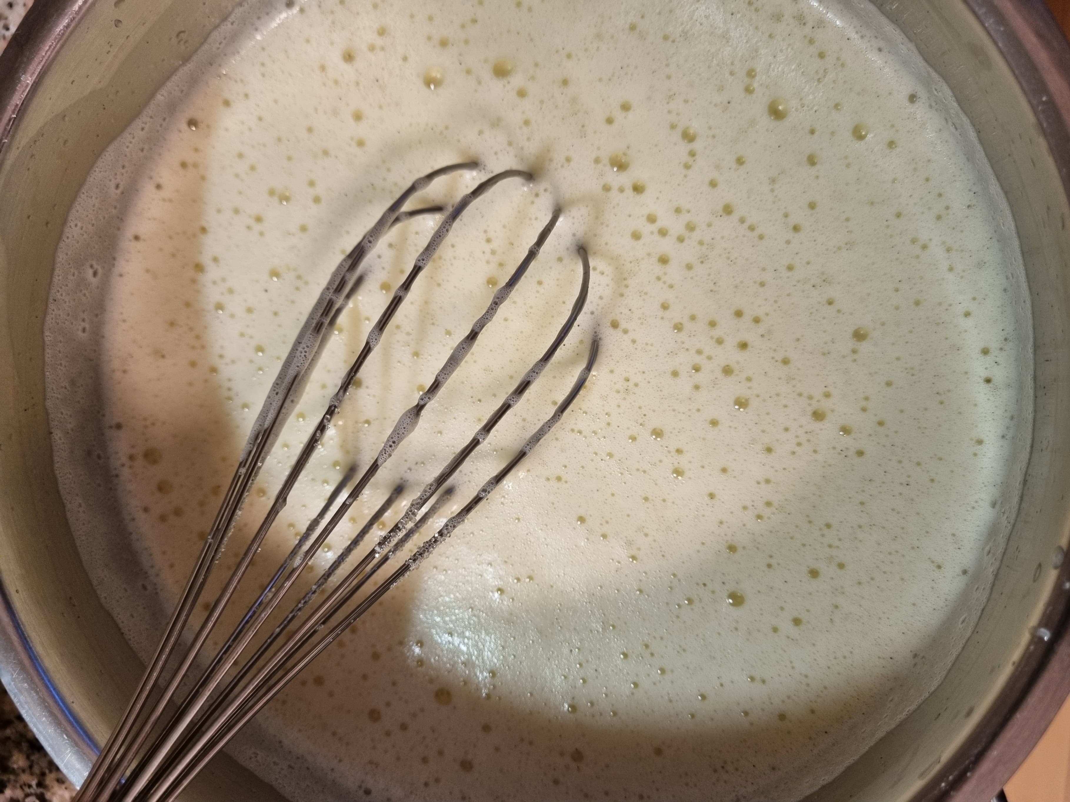 Lody śmietankowe z pitają i truskawkamiRecipe Image