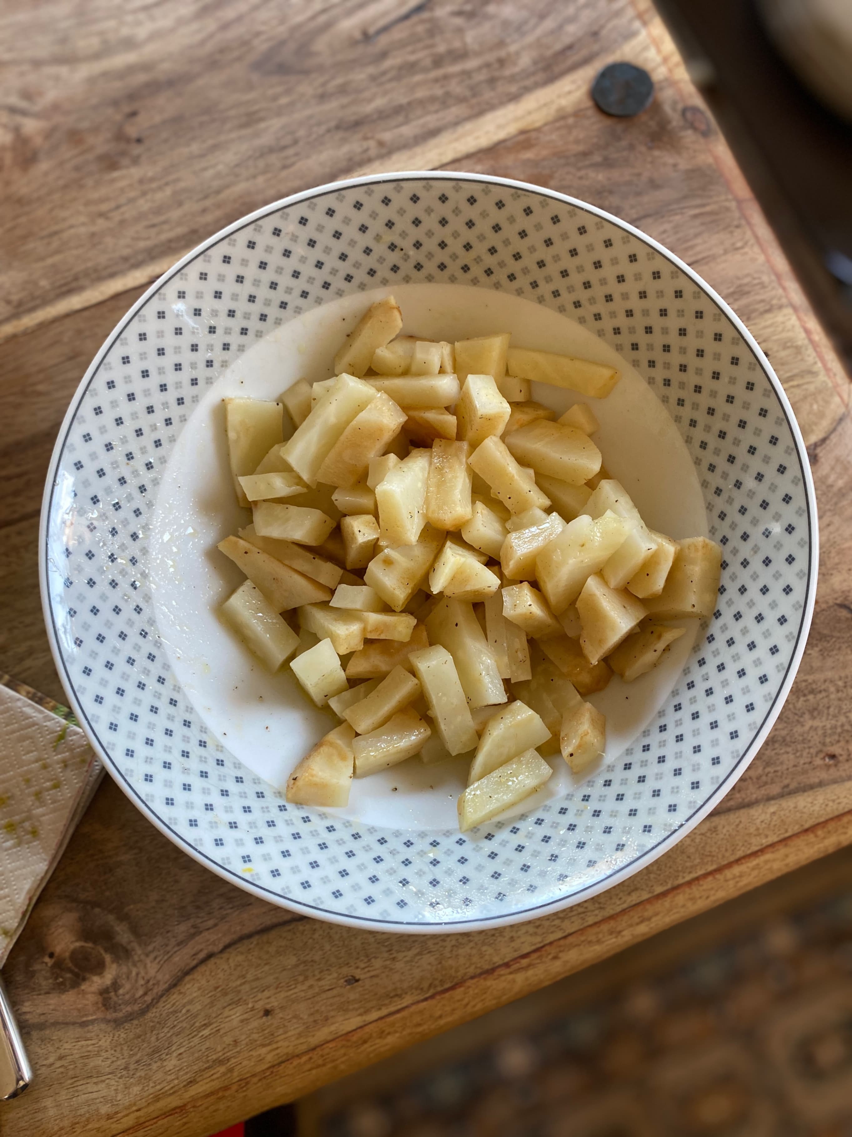 Prosta i pikantna sałatka z selera korzeniowego Recipe Image