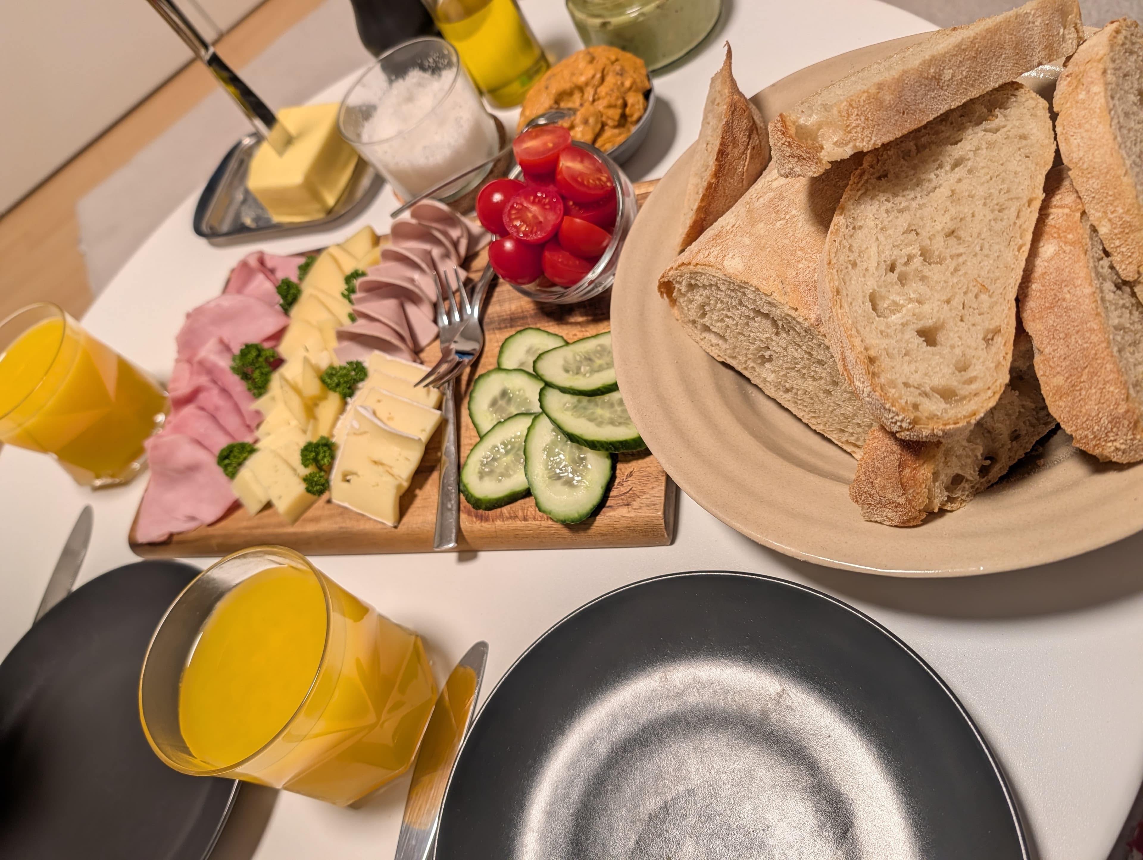 Rustikale Dinkel-Weizen Baguettes Recipe Image