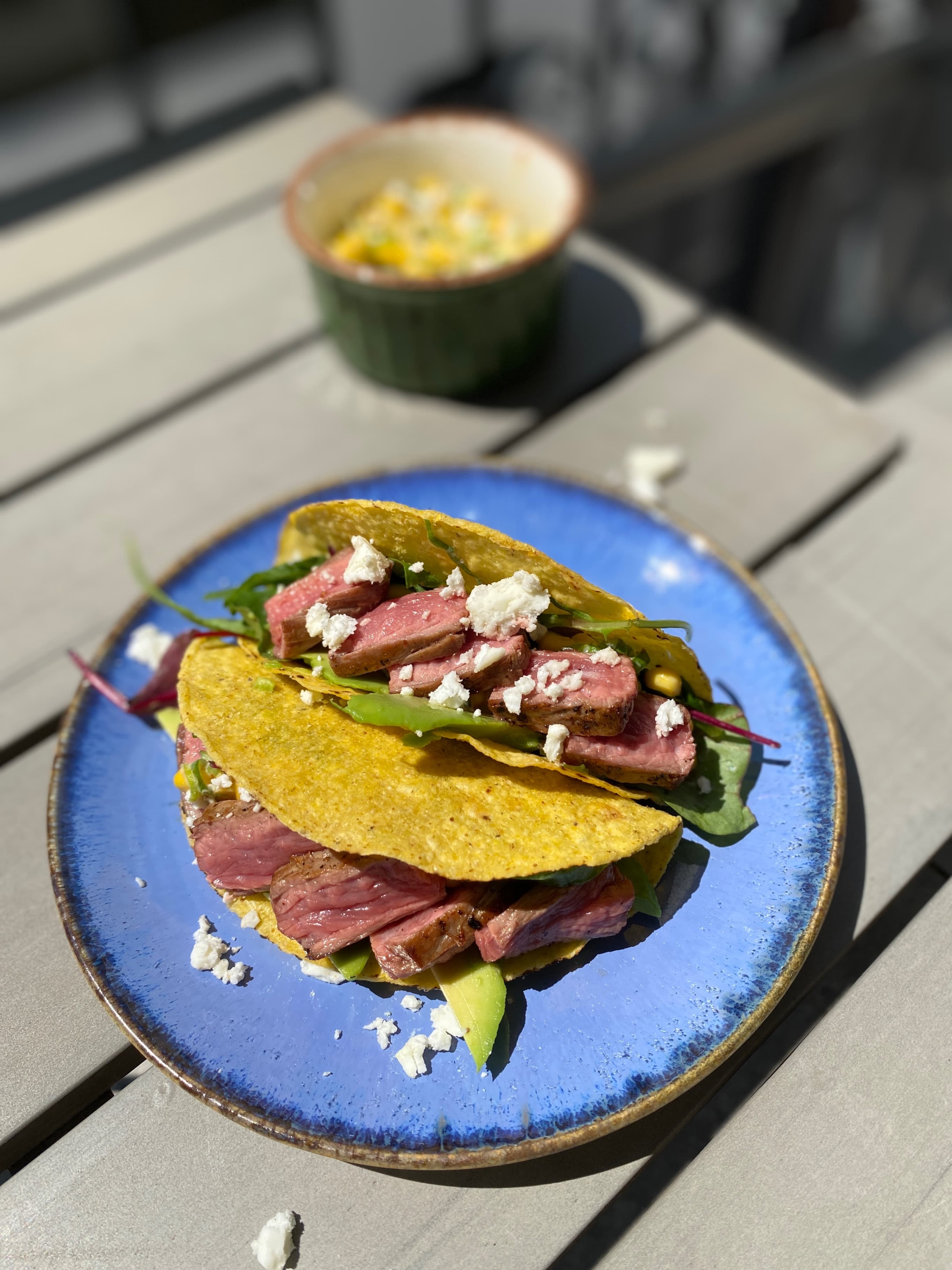 Rindfleisch-Tacos mit Street Corn und AvocadoRecipe Image