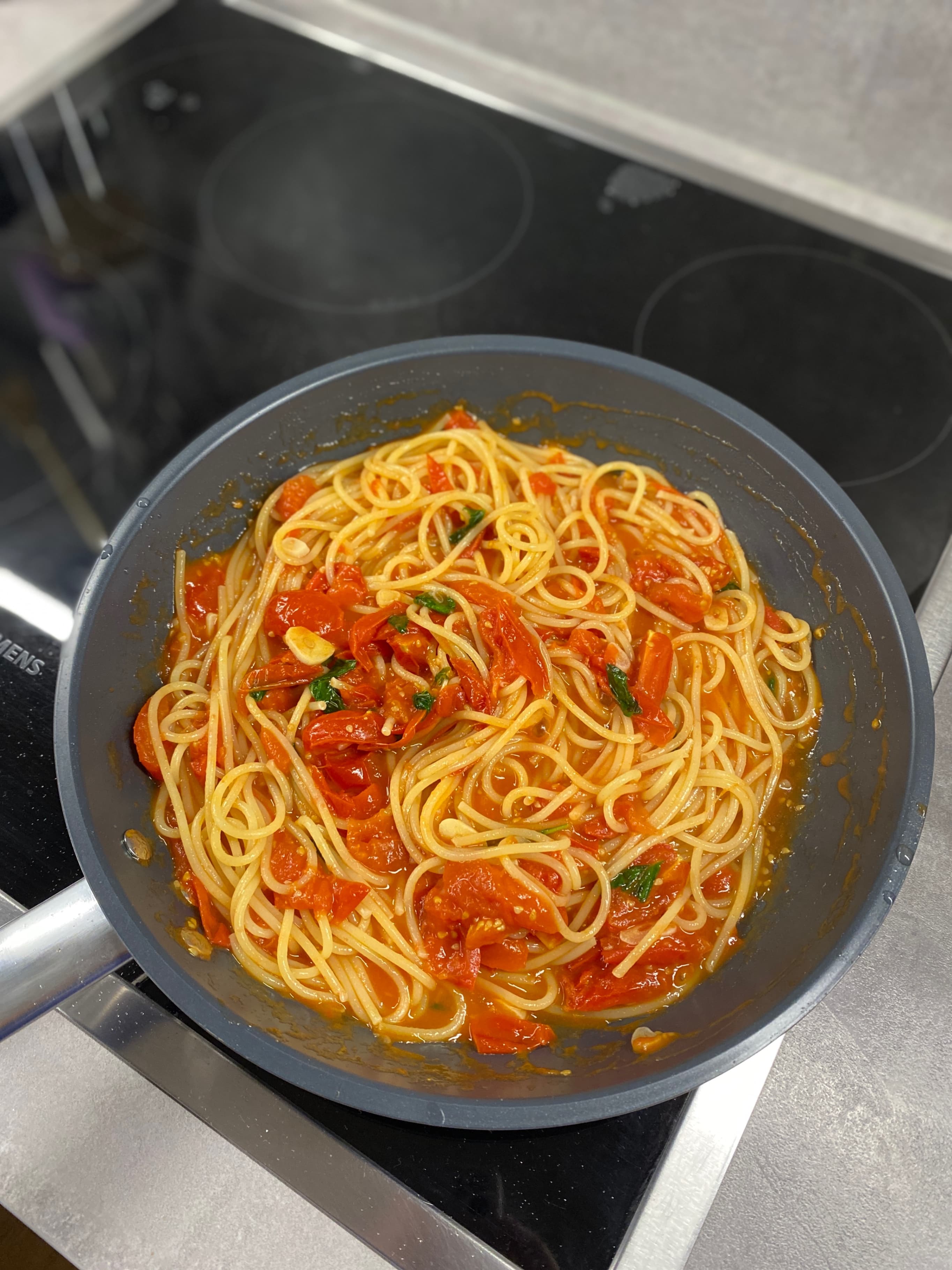 Паста Помодоро с Бурата Recipe Image