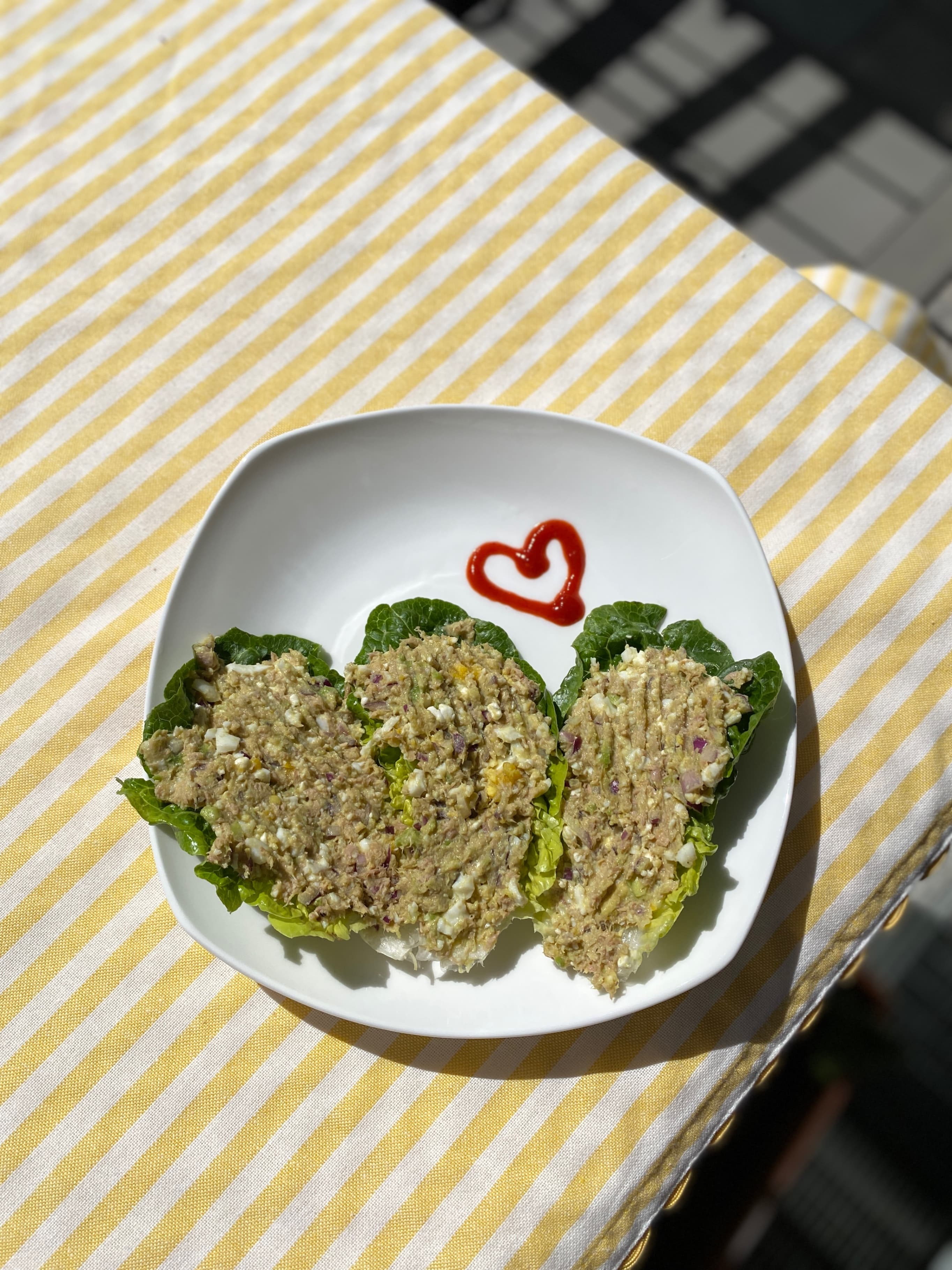 Wraps de Lechuga de Atún y Aguacate con Alto Contenido de ProteínasRecipe Image
