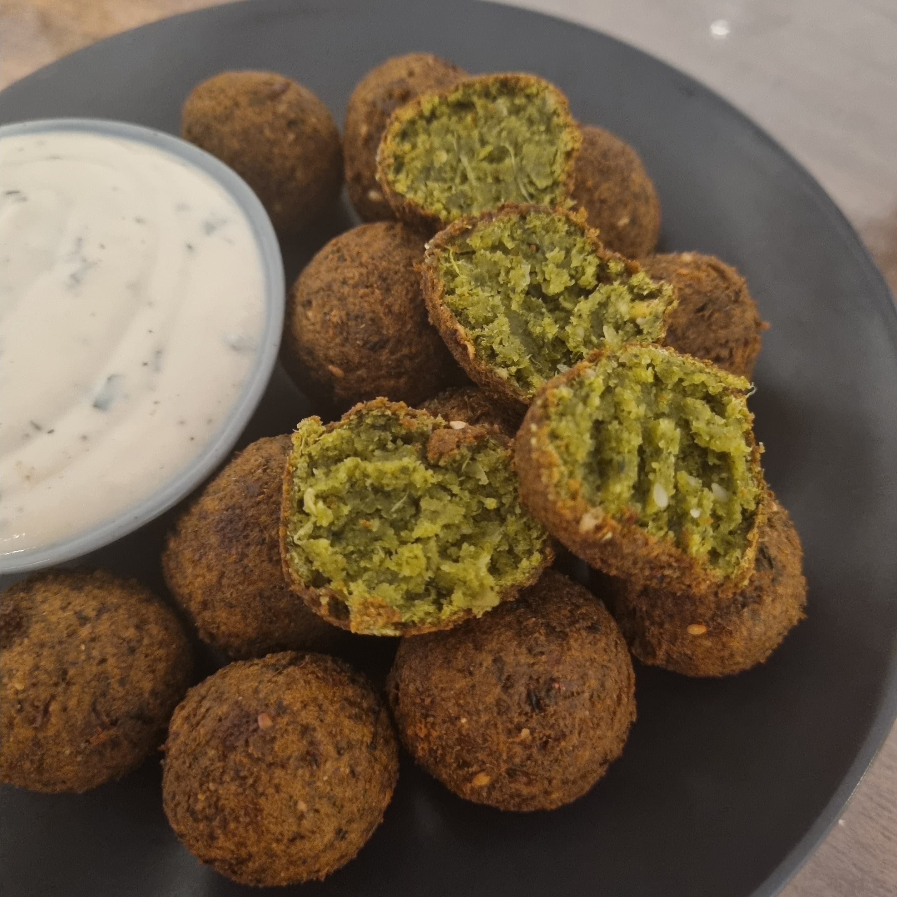 Authentische knusprige Falafel nach traditioneller Art Recipe Image