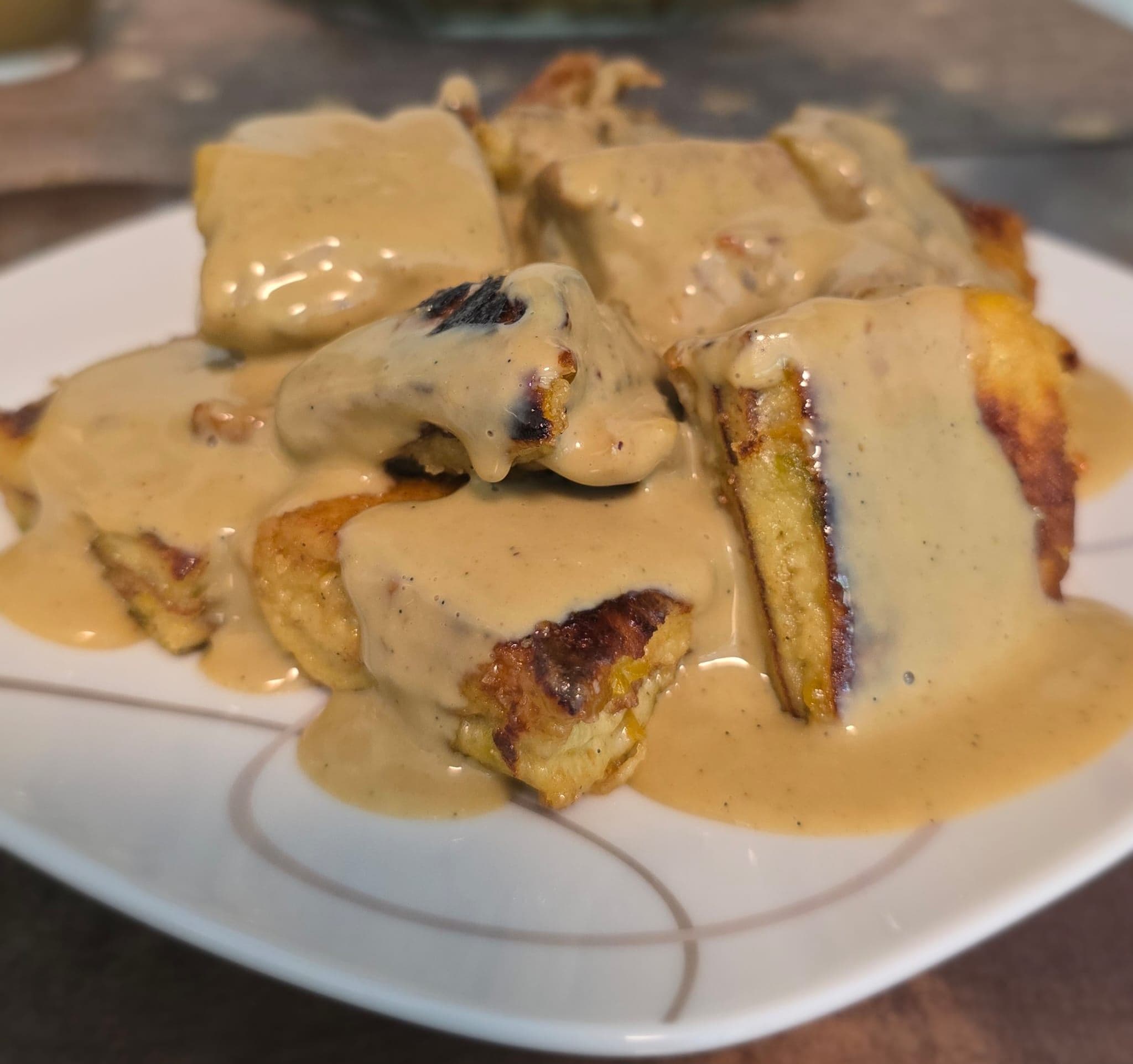 Kremige, intensiv aromatische Pistaziensoße auf Basis einer selbstgemachten Vanillesoße Recipe Image