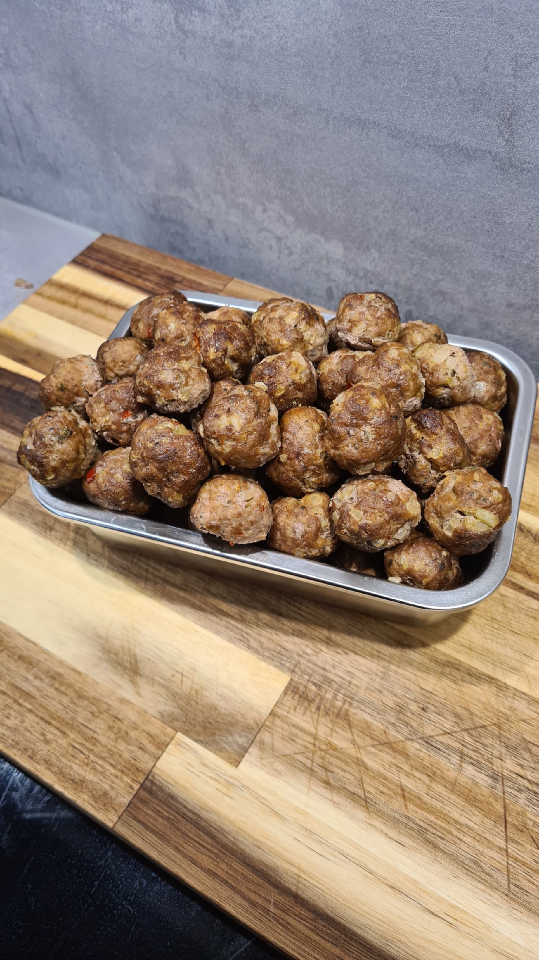 Oven-Baked Meatballs with Mediterranean Herbs and Spices Recipe Image