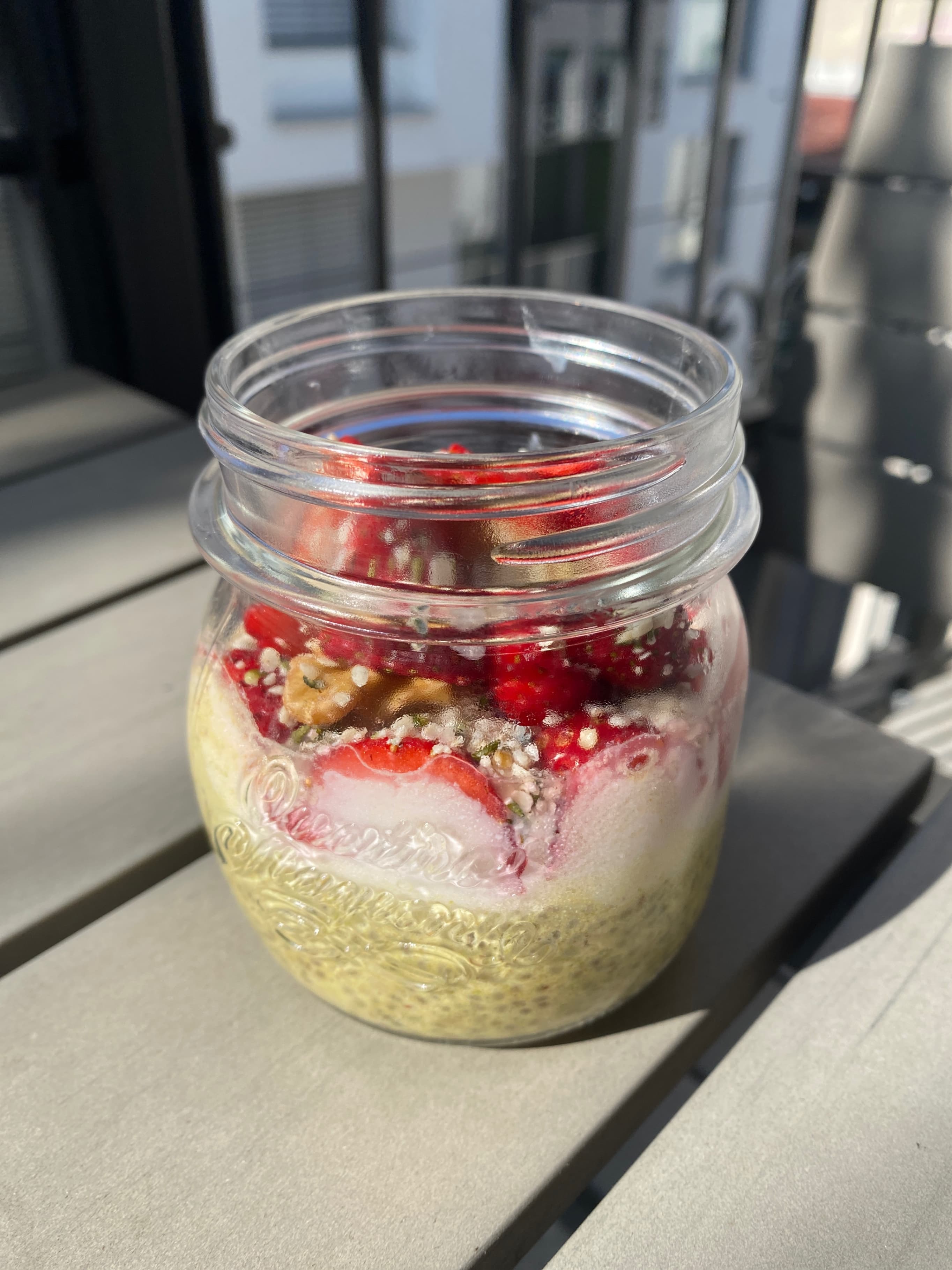 Eiwitrijke Pistache Chia Pudding Recipe Image