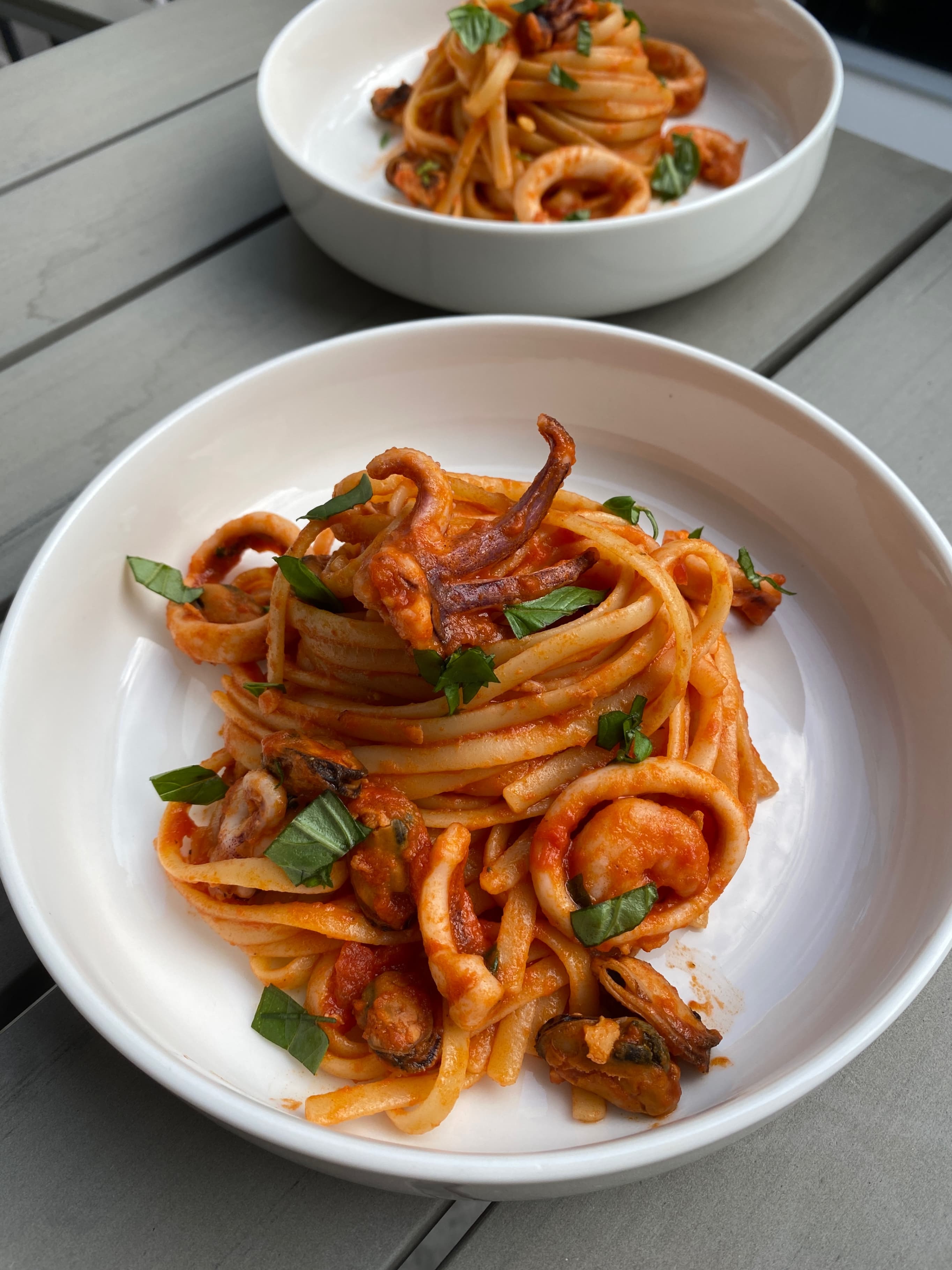 Linguine with Mixed Seafood and Fresh Tomato Sauce Recipe Image