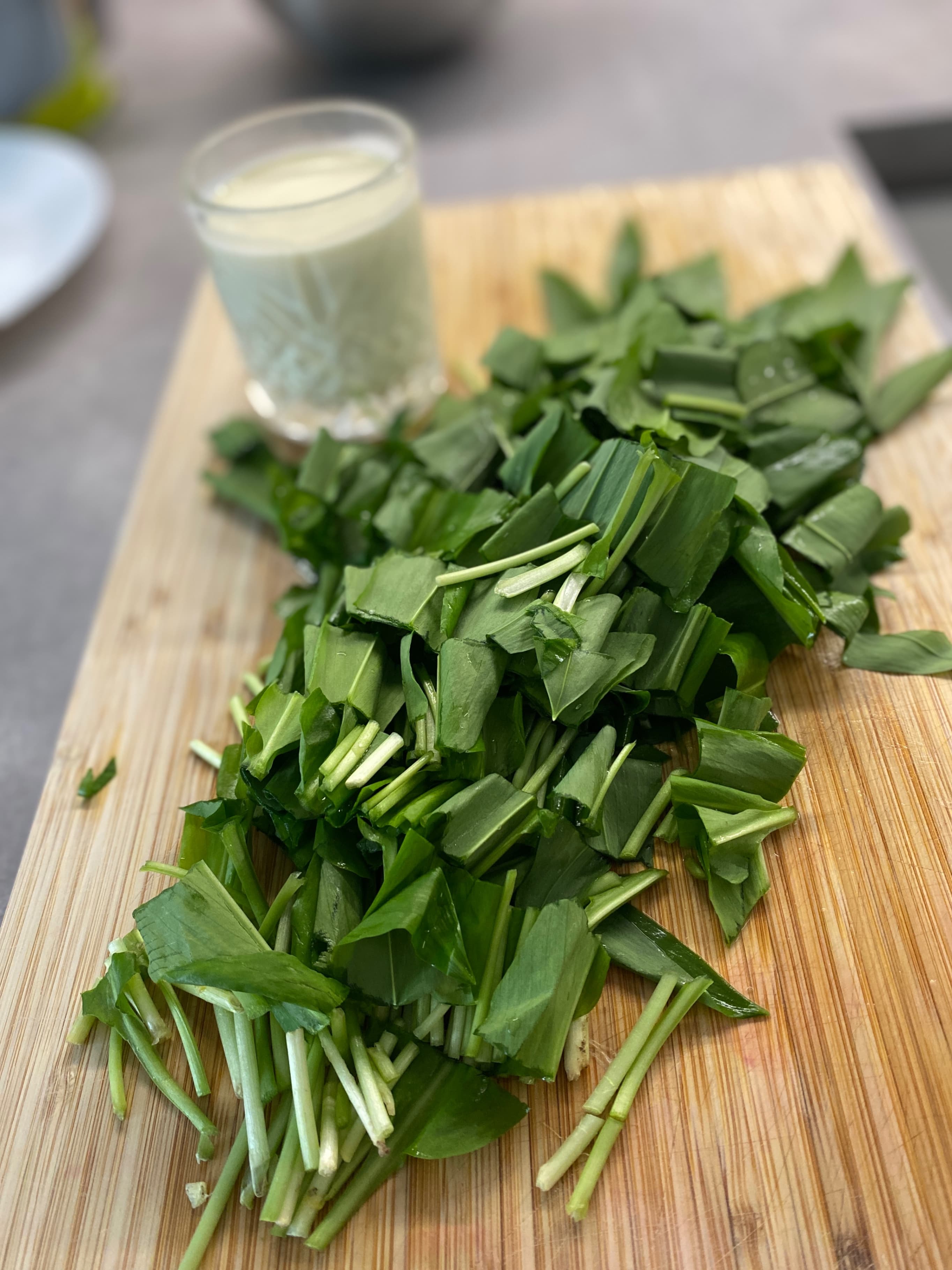 Cremige Bärlauchsuppe mit brauner Butter Recipe Image