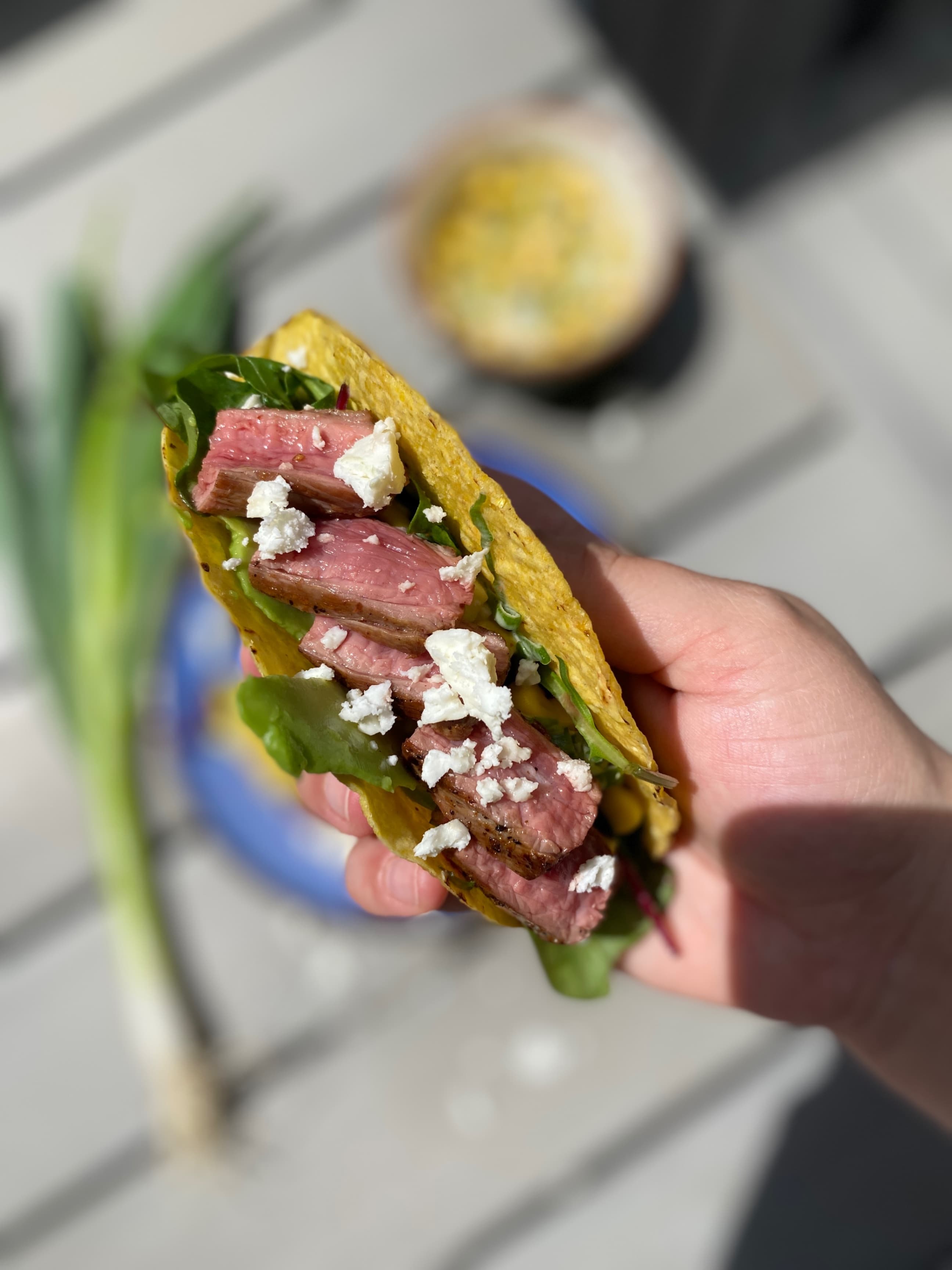 Rindfleisch-Tacos mit Street Corn und AvocadoRecipe Image