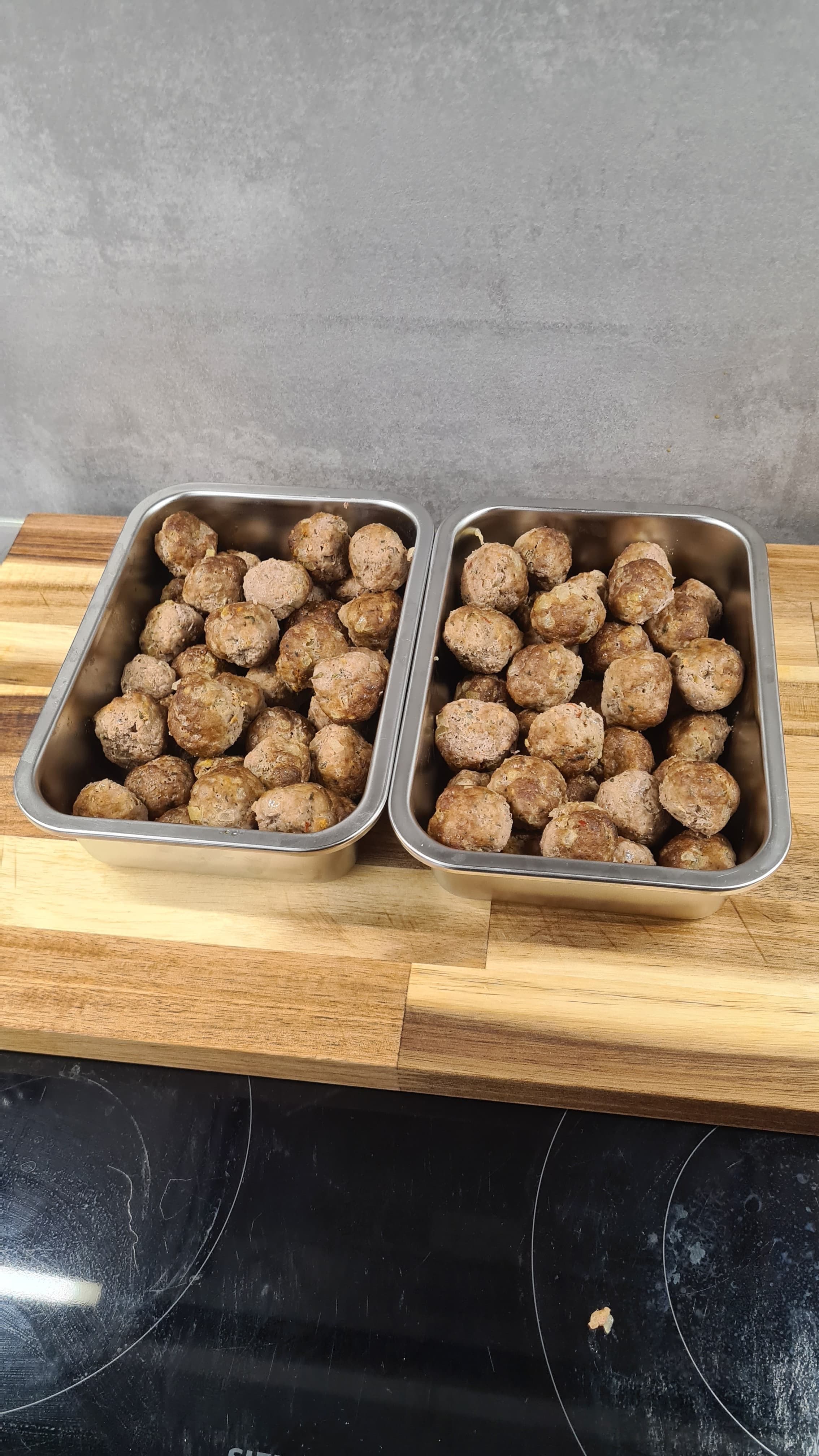 Oven-Baked Meatballs with Mediterranean Herbs and Spices Recipe Image