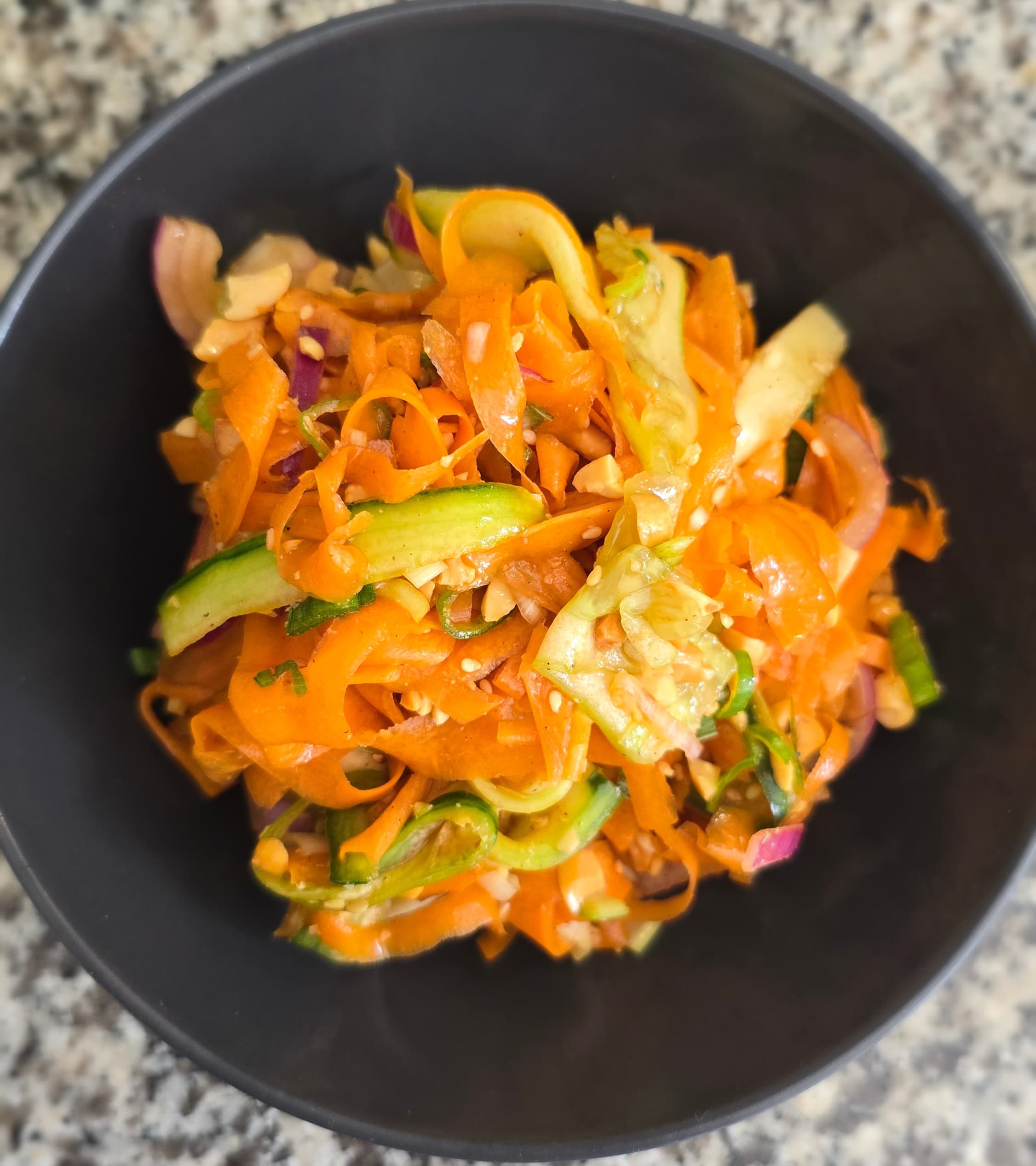 Spicy Karotten-Gurken-Salat Recipe Image