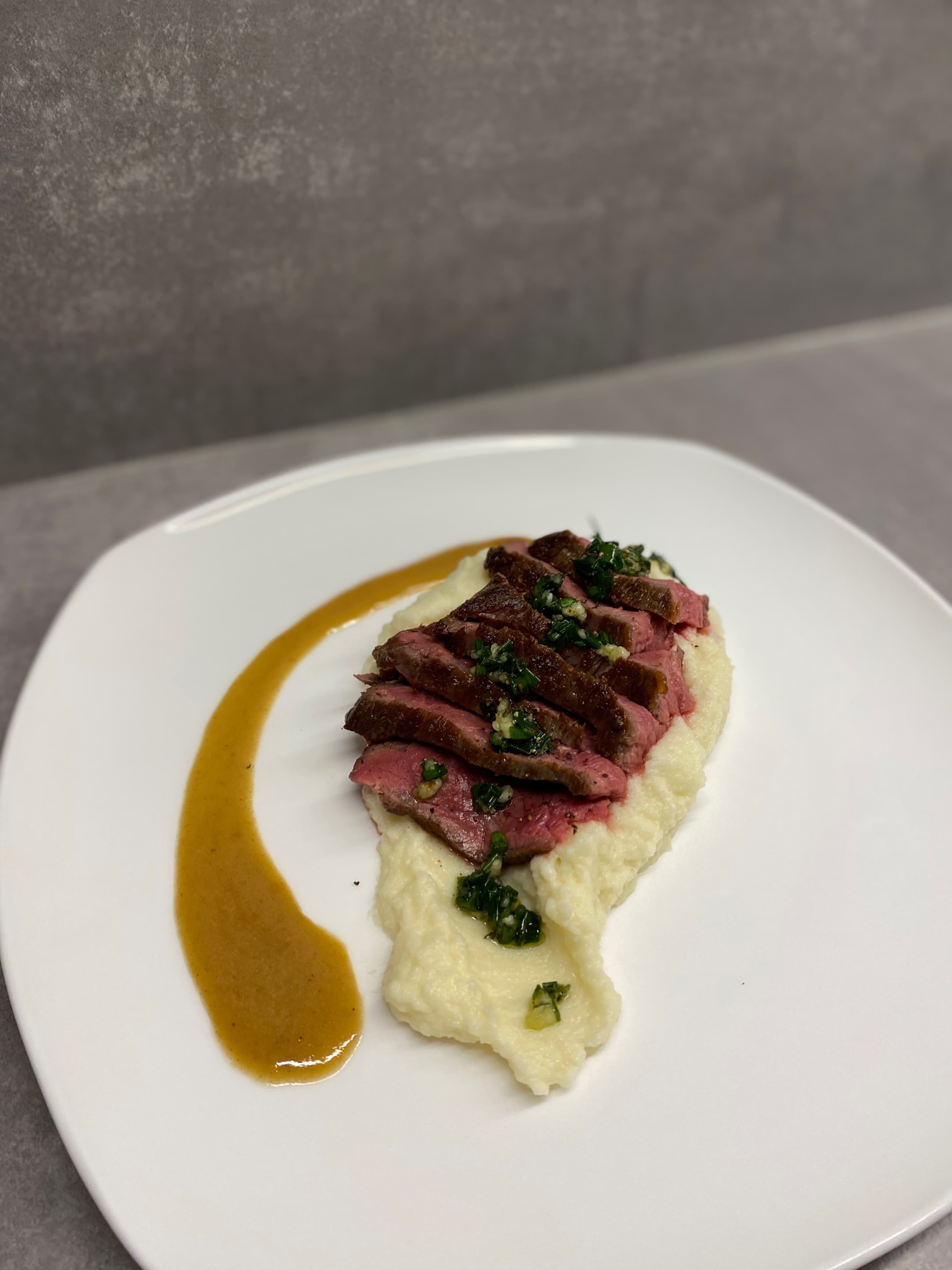 Steaks mit Blumenkohlpüree Recipe Image